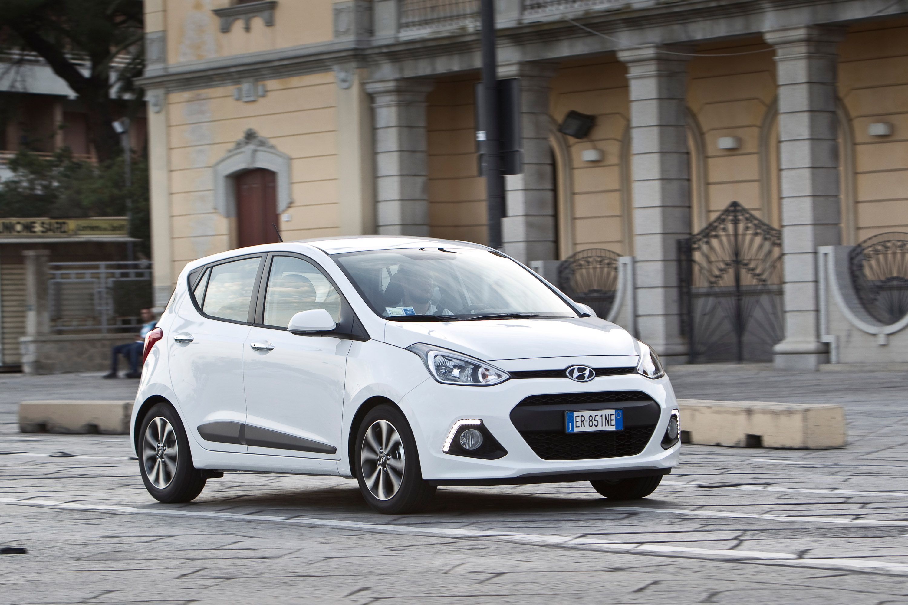 Hyundai i10 photo #16