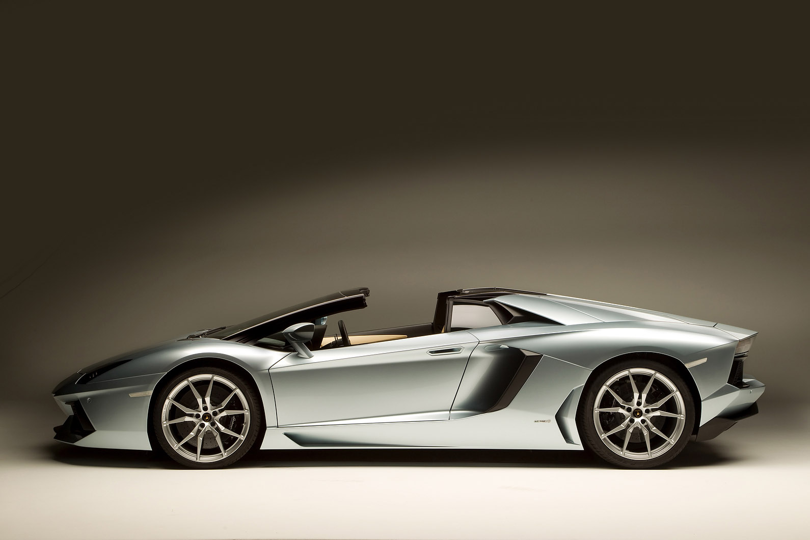 Lamborghini Aventador LP700-4 Roadster photo #85