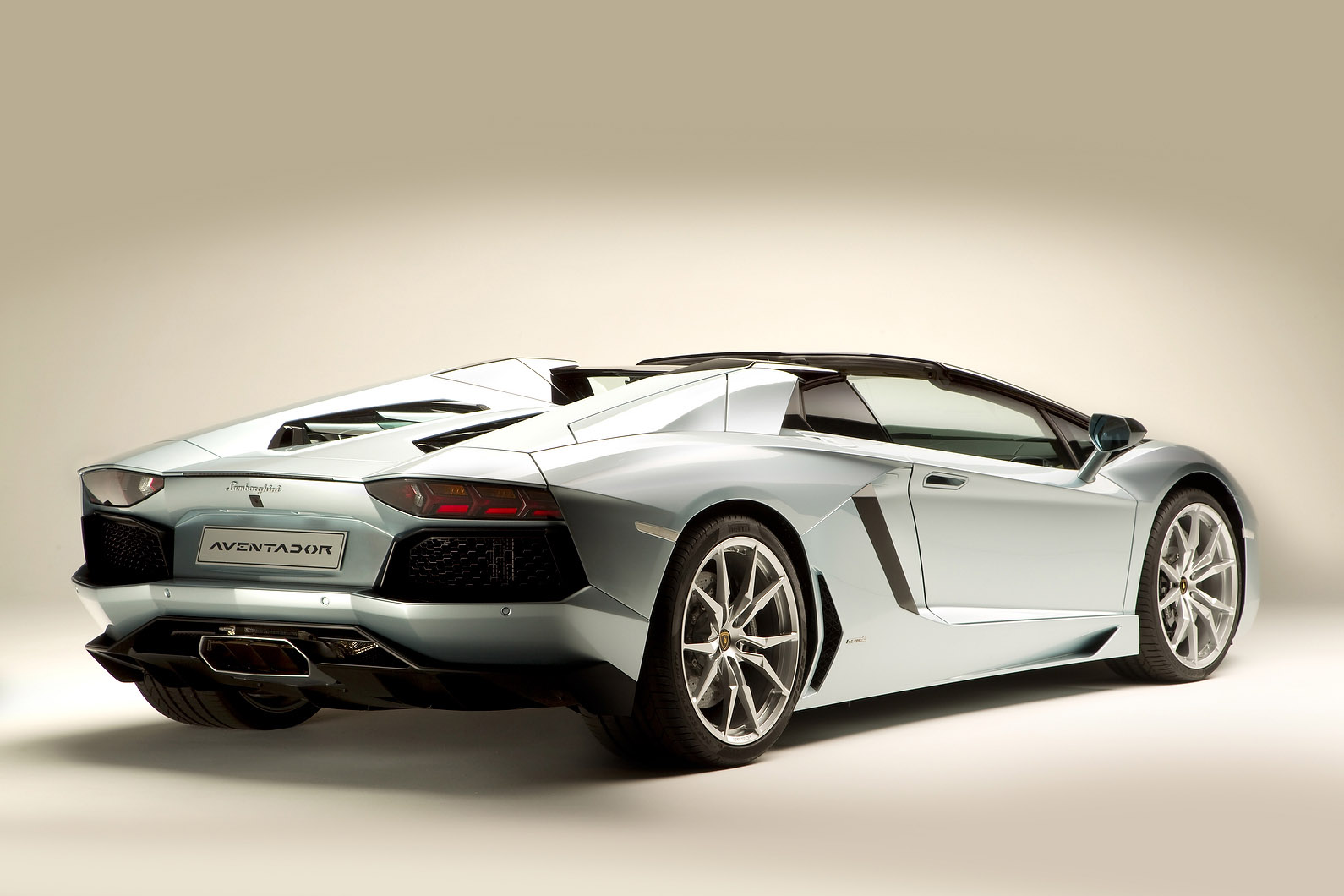 Lamborghini Aventador LP700-4 Roadster photo #86