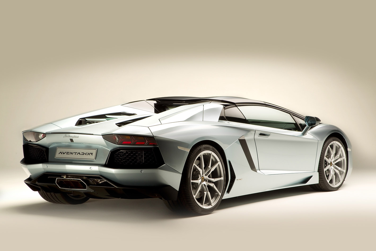 Lamborghini Aventador LP700-4 Roadster photo #89