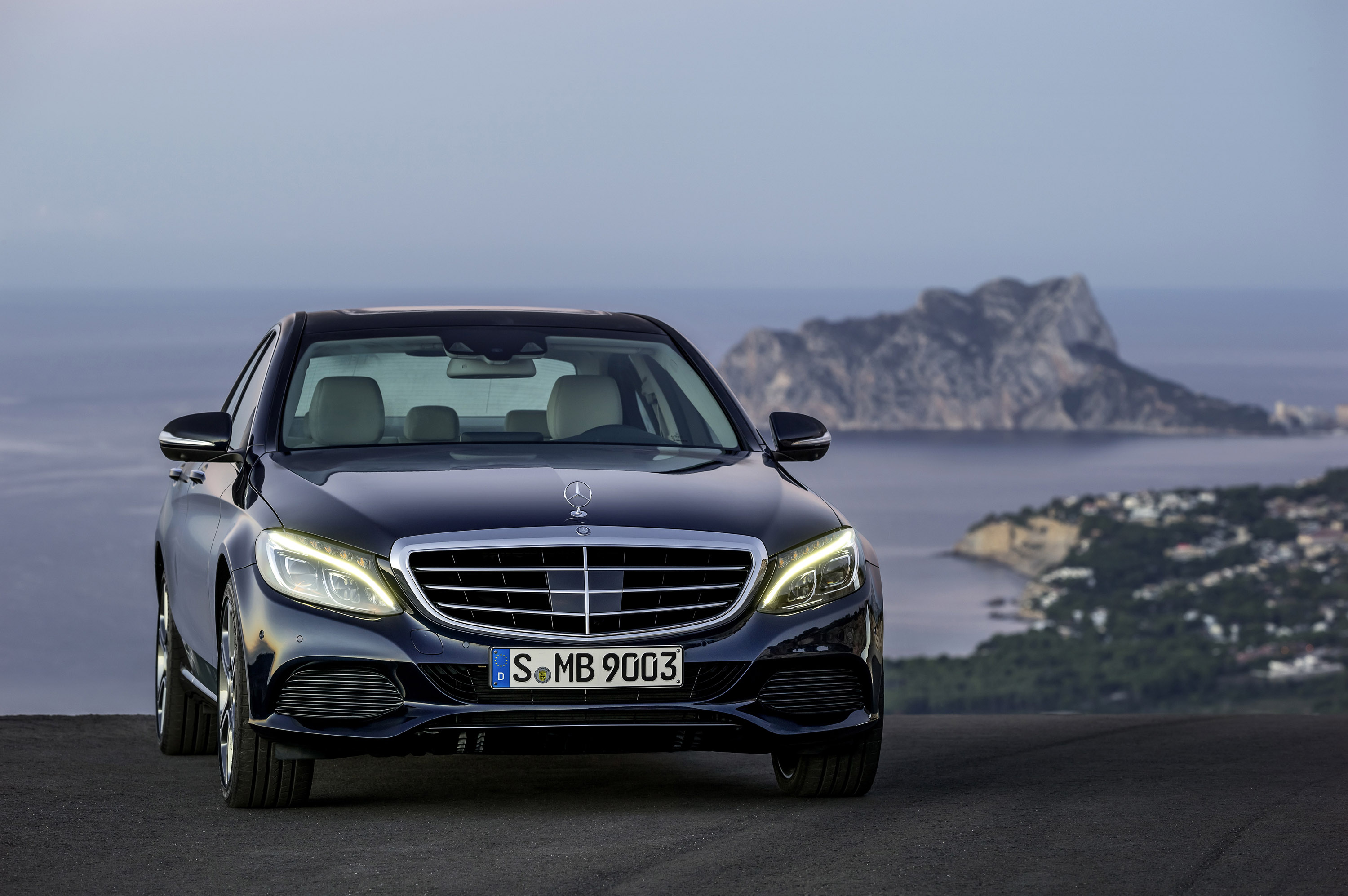 Mercedes-Benz C-Class photo #15