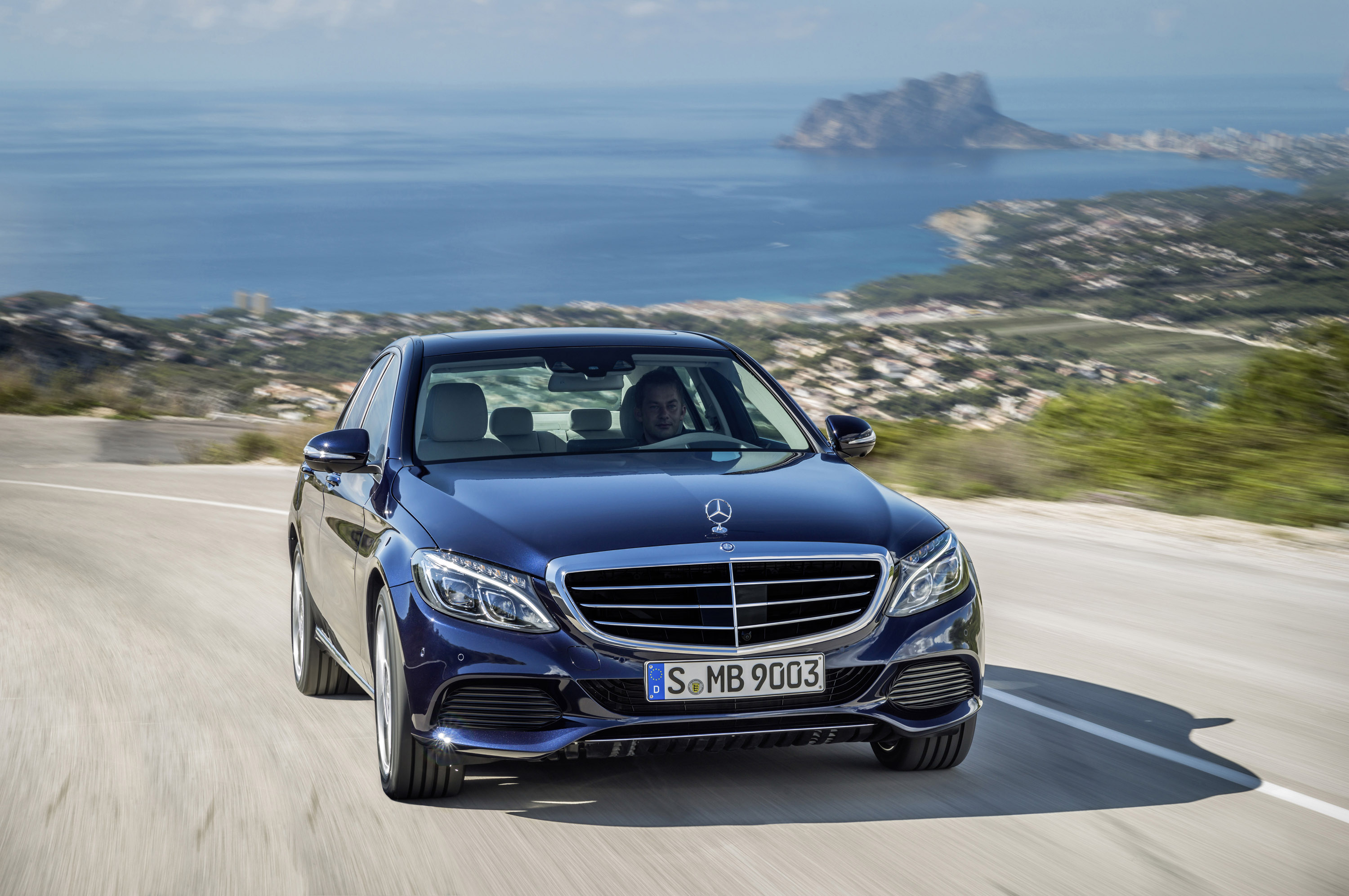 Mercedes-Benz C-Class photo #18