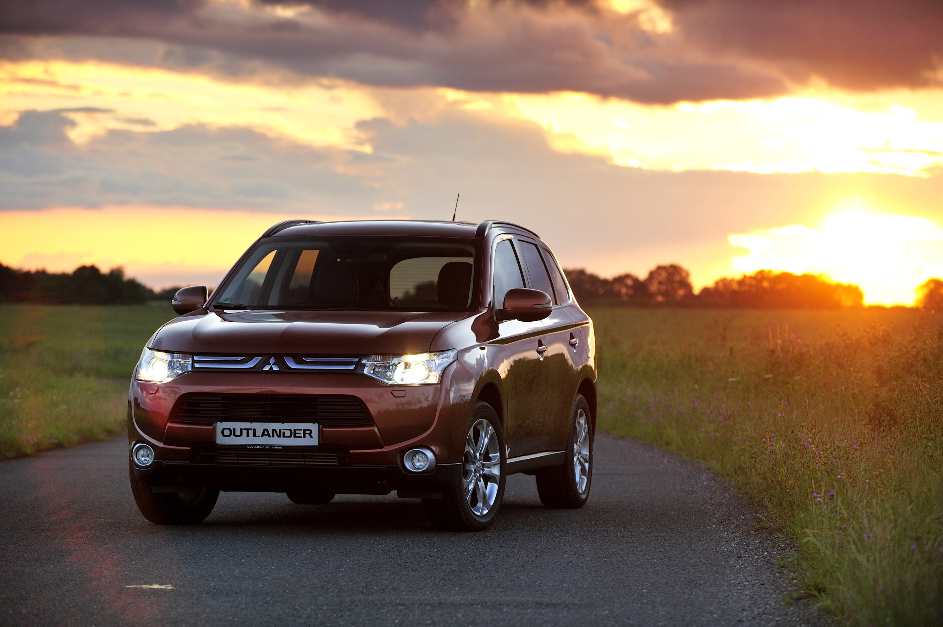 Mitsubishi Outlander photo #17