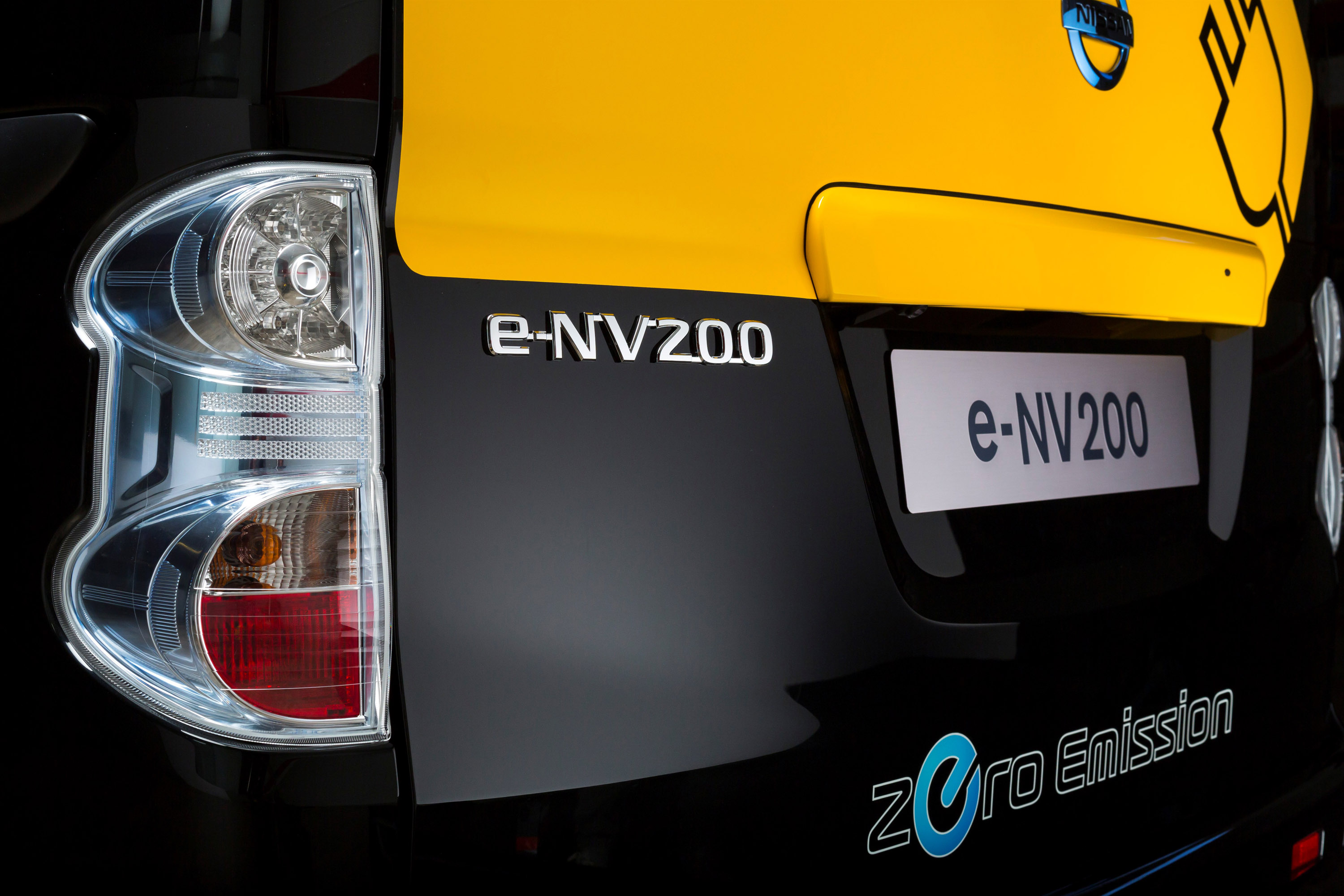 Nissan Electric Taxi photo #20