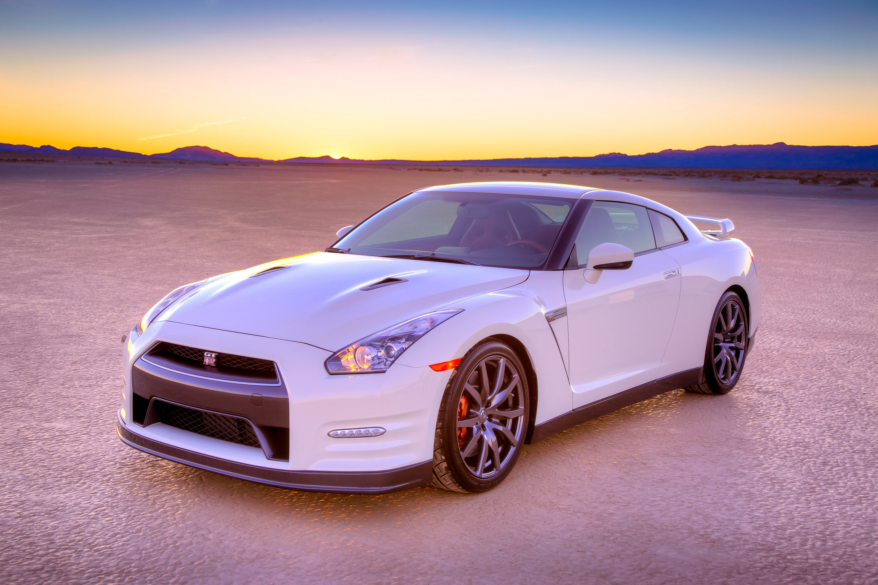 Nissan GT-R photo #18