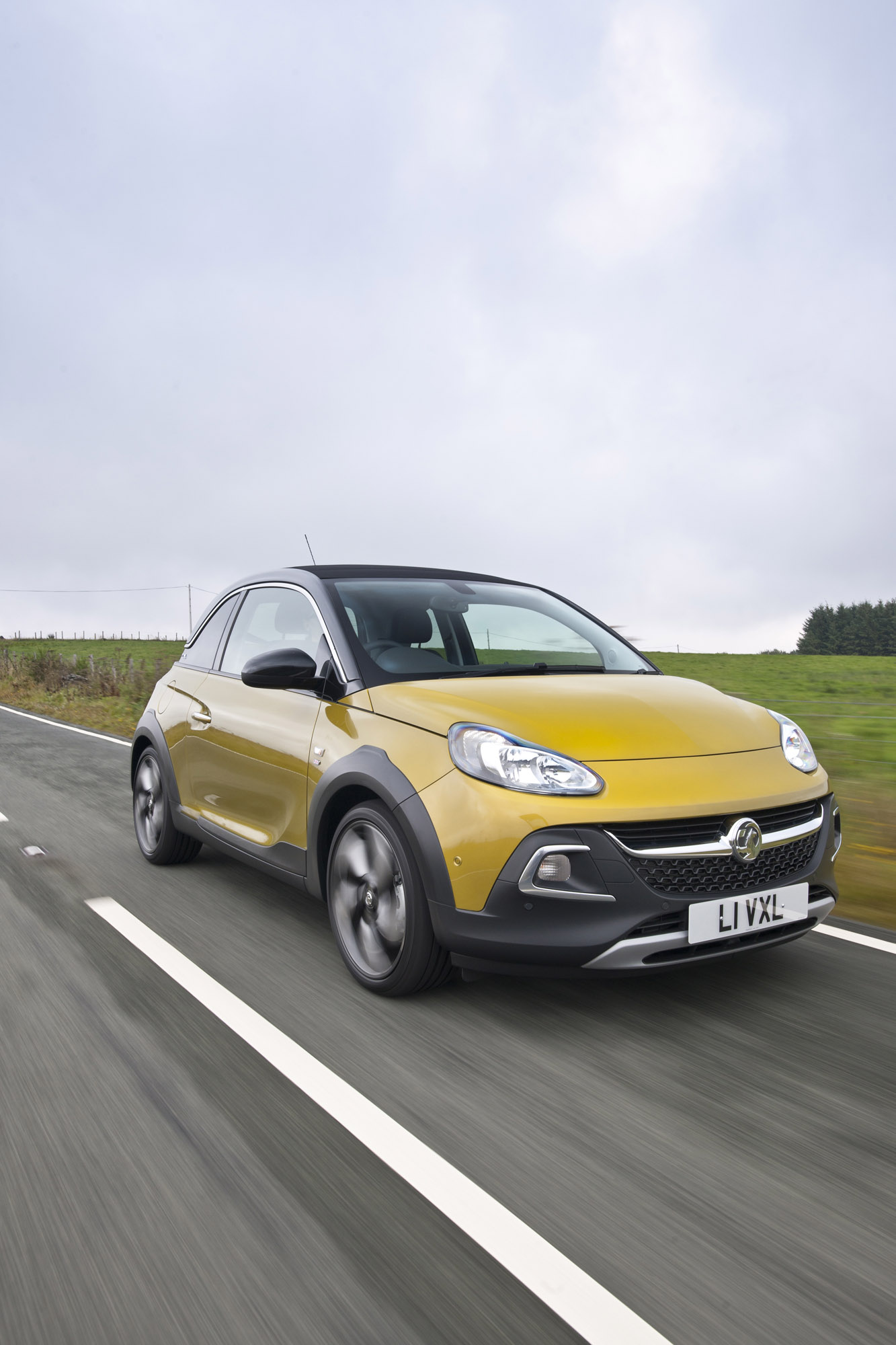 Vauxhall Adam Rocks Air photo #15