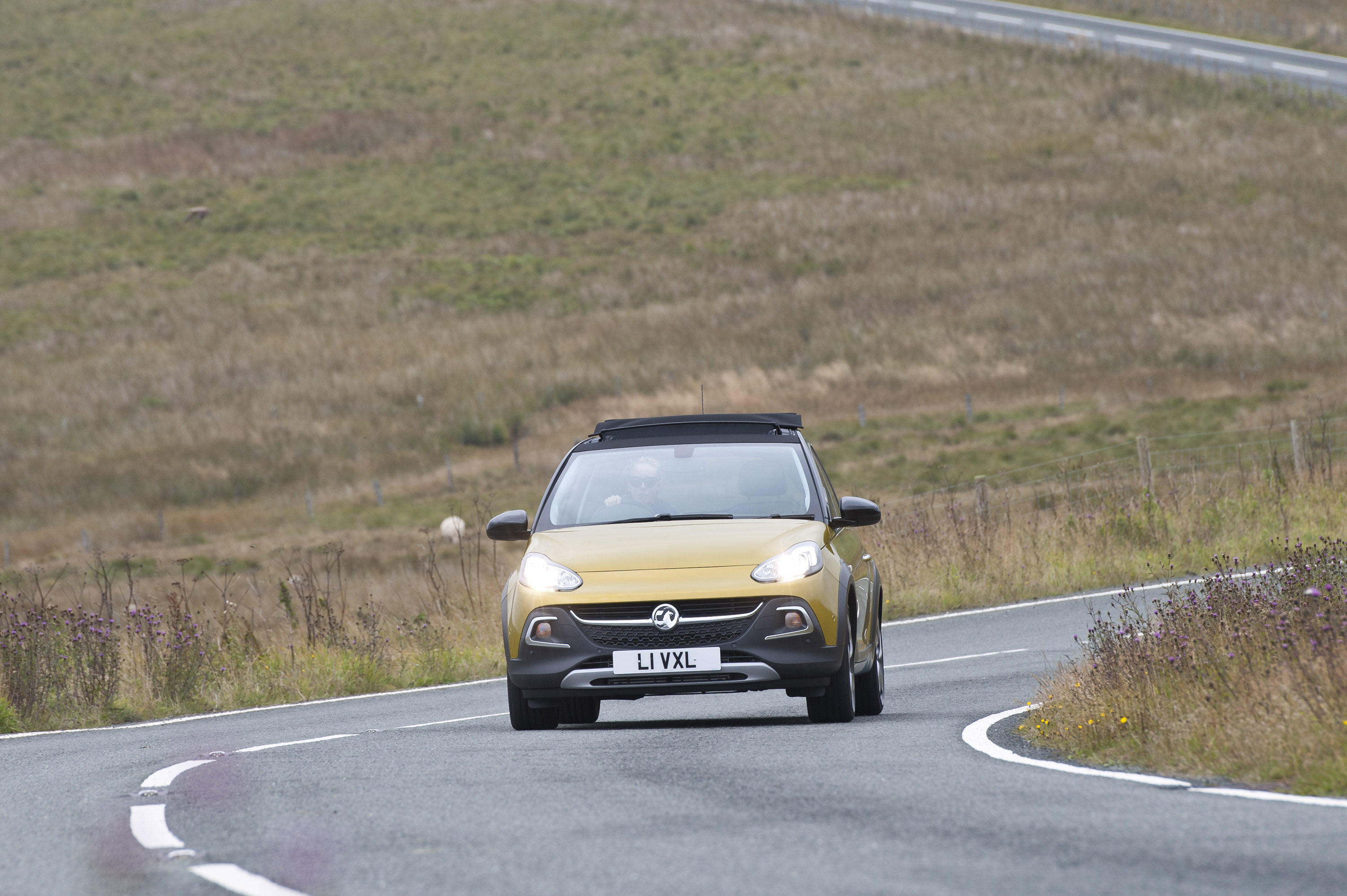 Vauxhall Adam Rocks Air photo #22