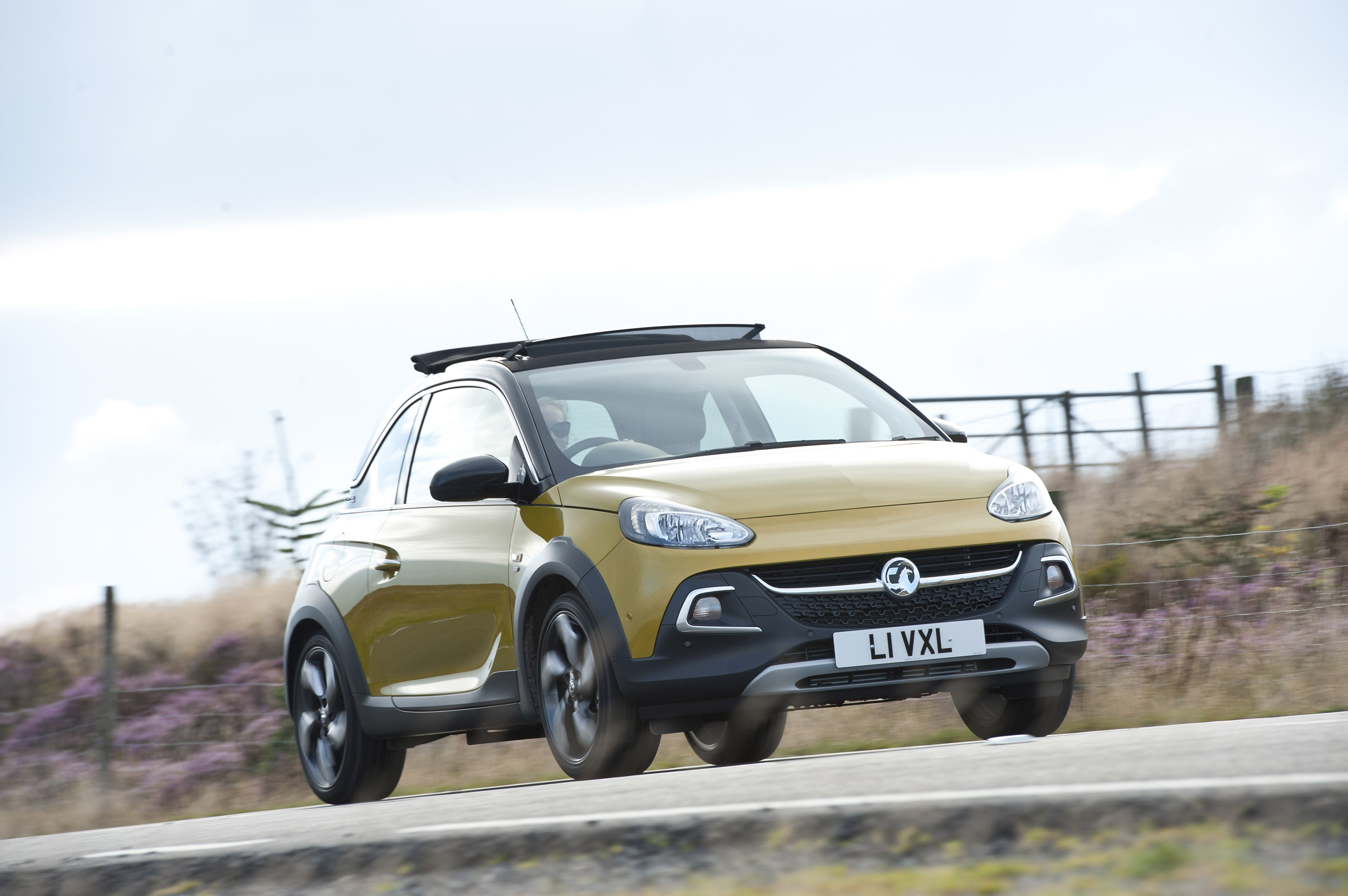 Vauxhall Adam Rocks Air photo #30