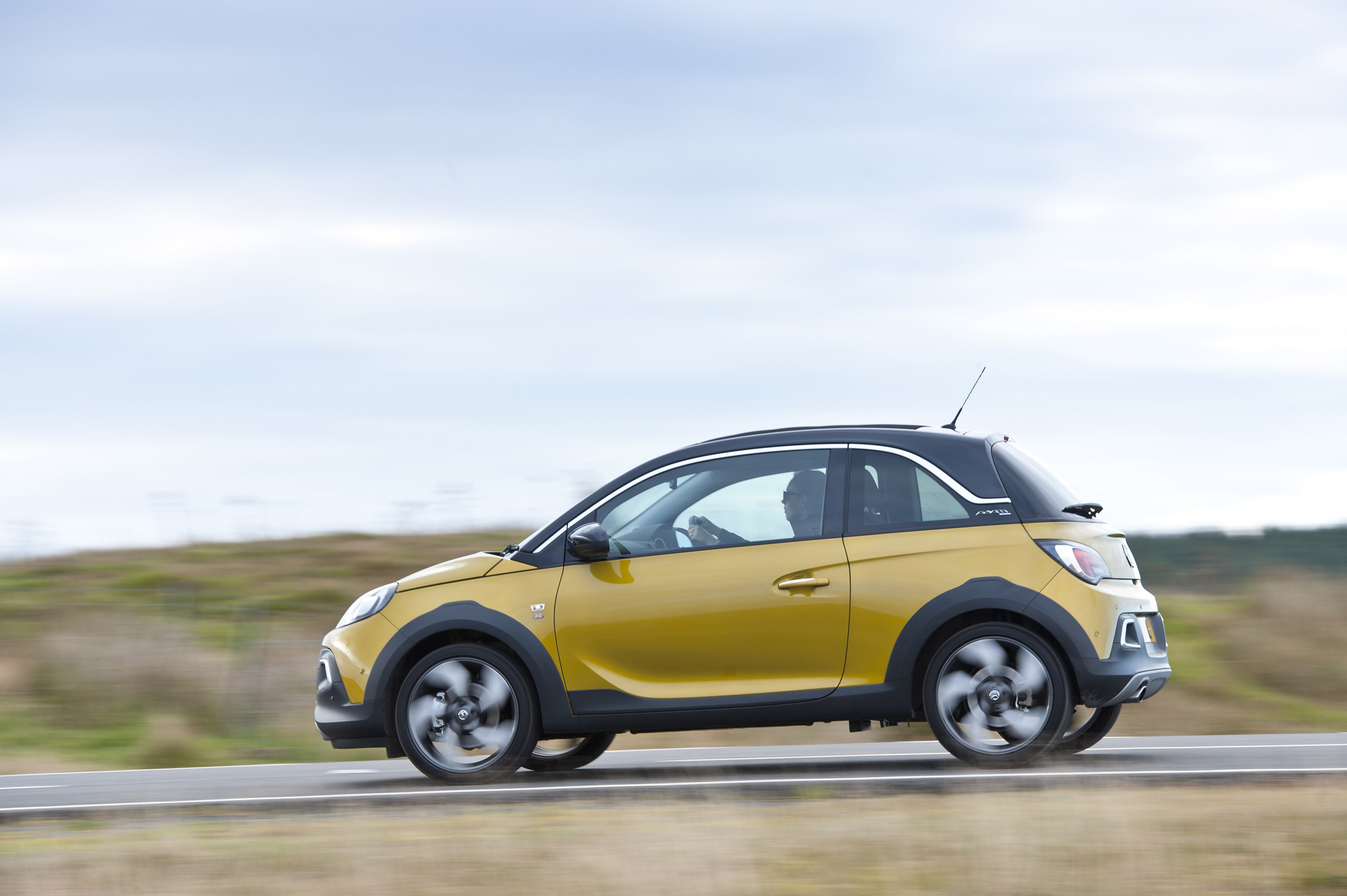 Vauxhall Adam Rocks Air photo #31