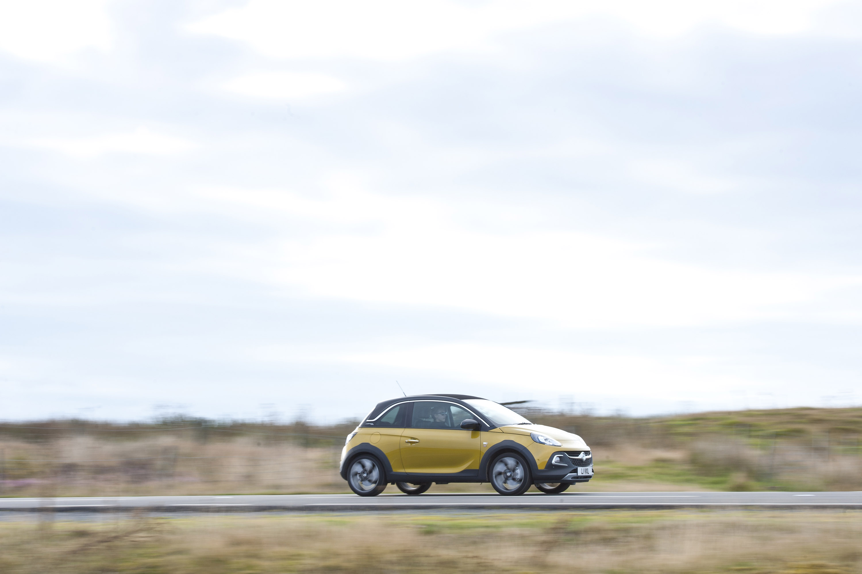 Vauxhall Adam Rocks Air photo #36