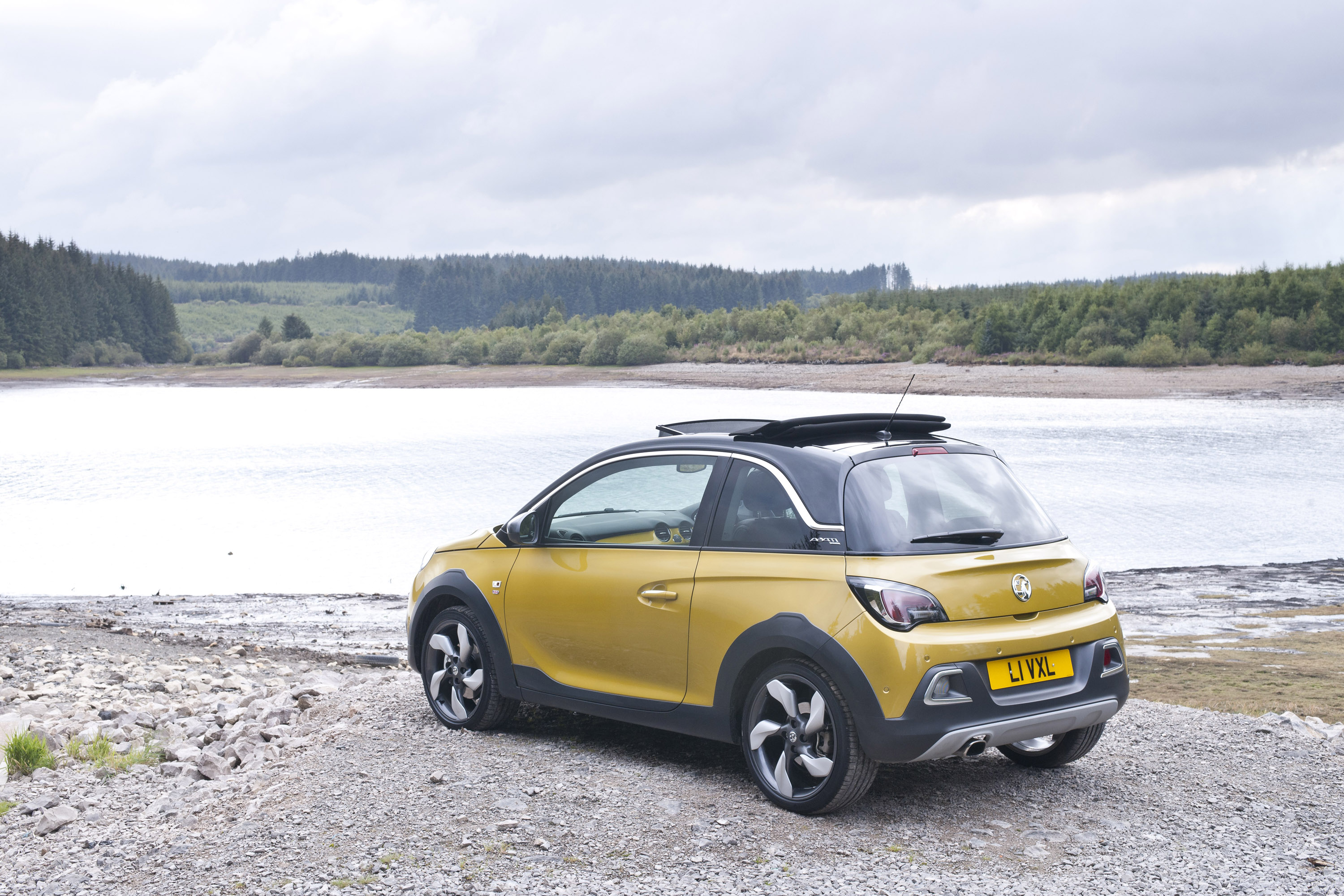 Vauxhall Adam Rocks Air photo #55