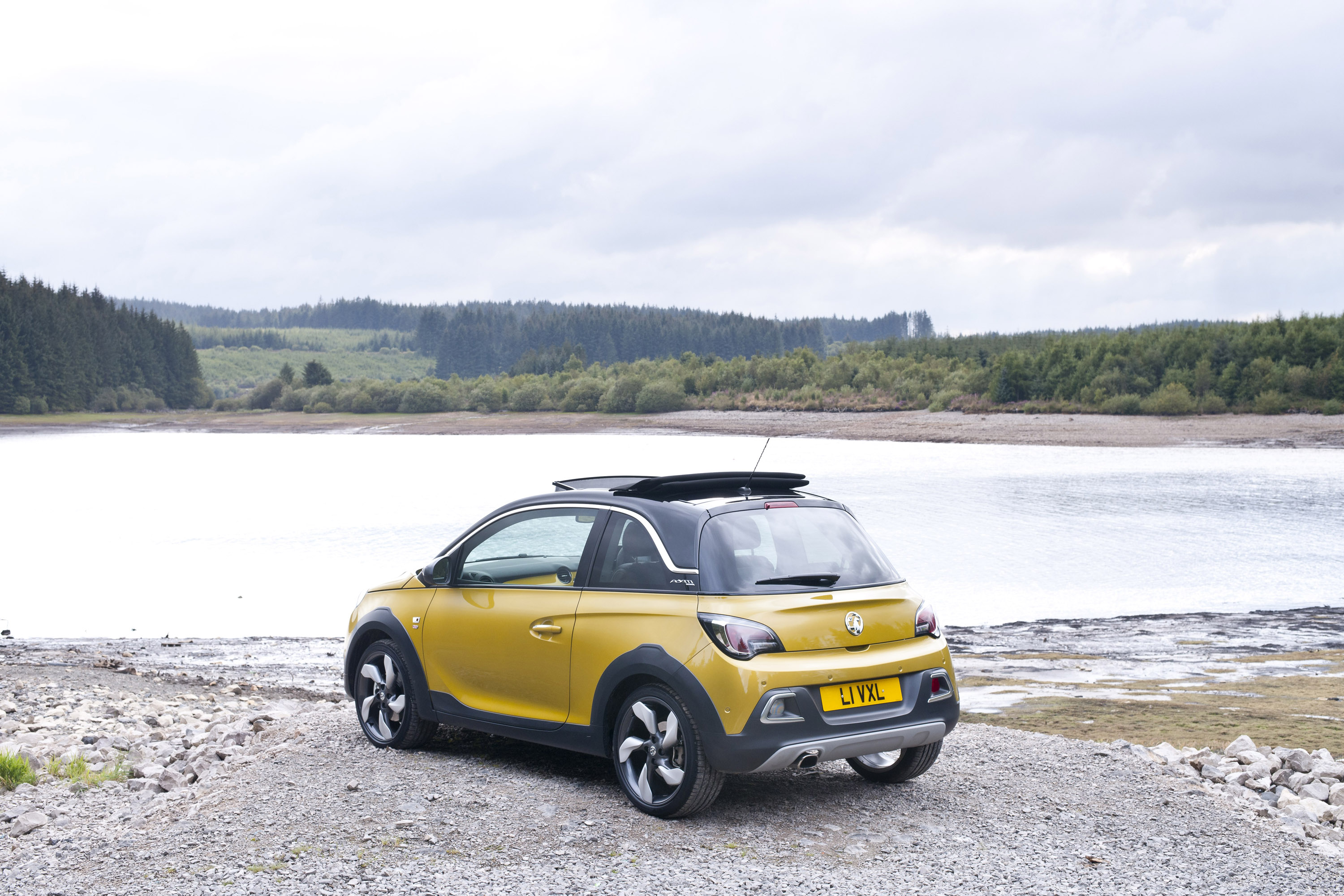 Vauxhall Adam Rocks Air photo #56