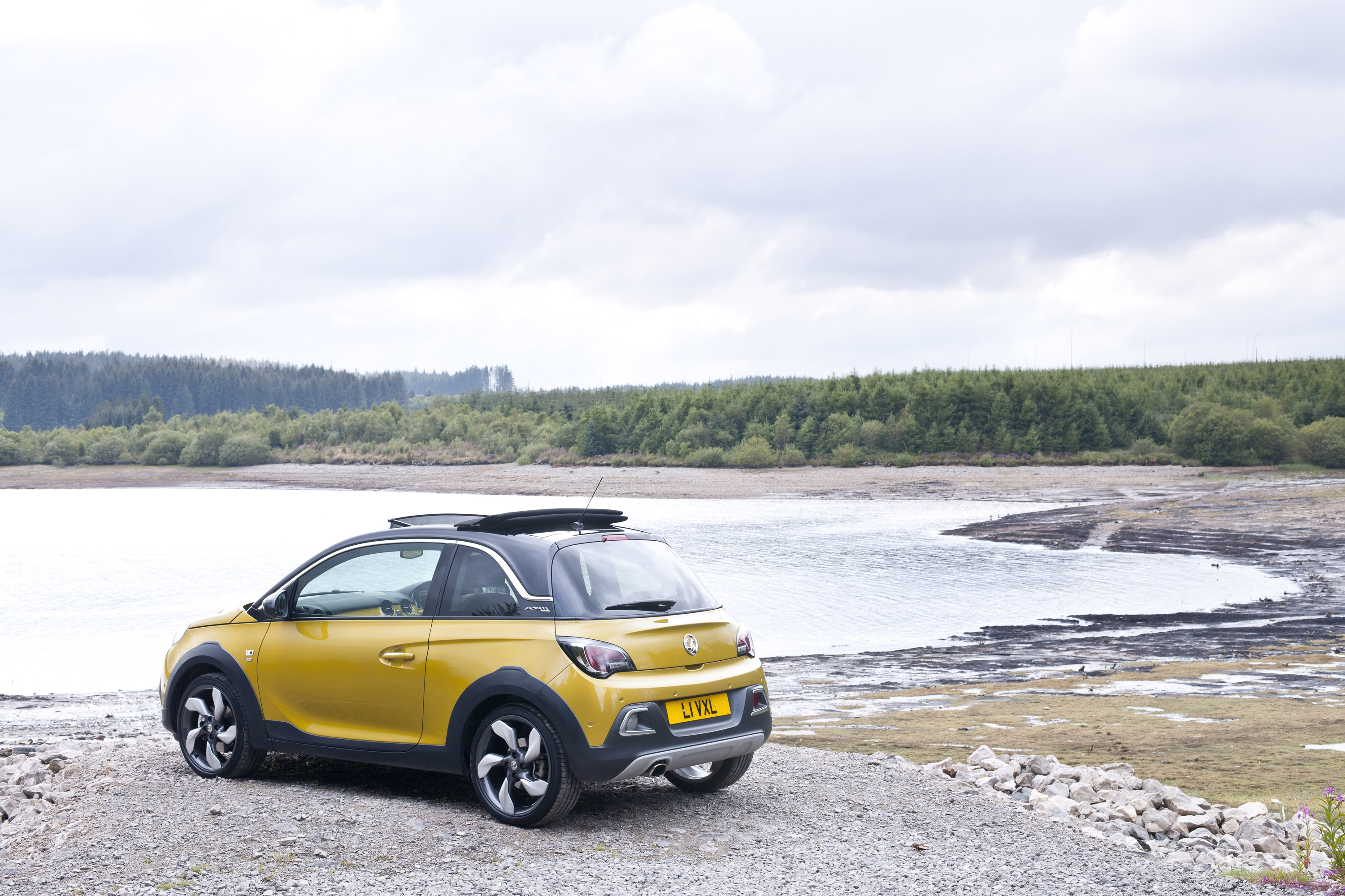 Vauxhall Adam Rocks Air photo #57