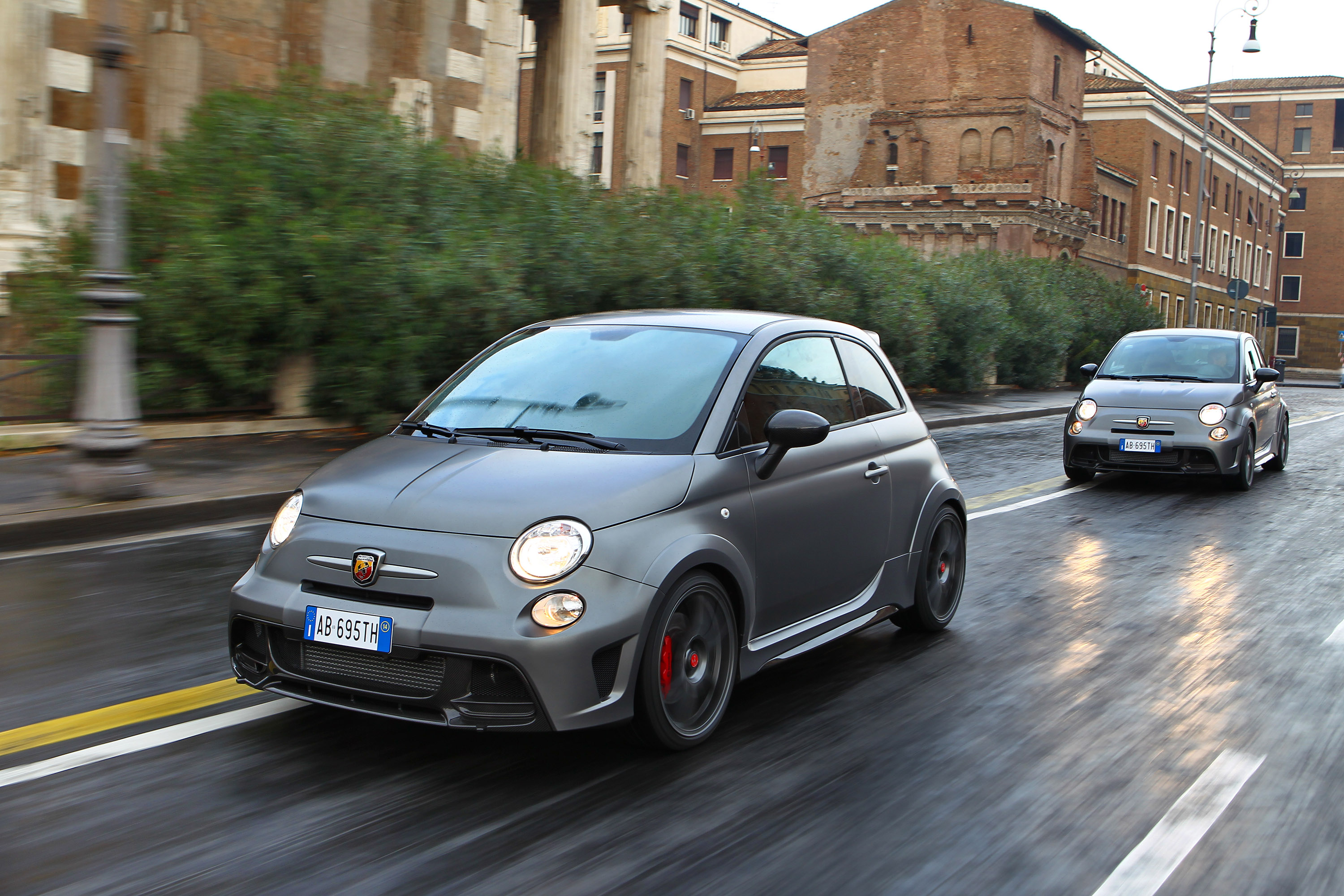 Abarth 695 Biposto photo #15