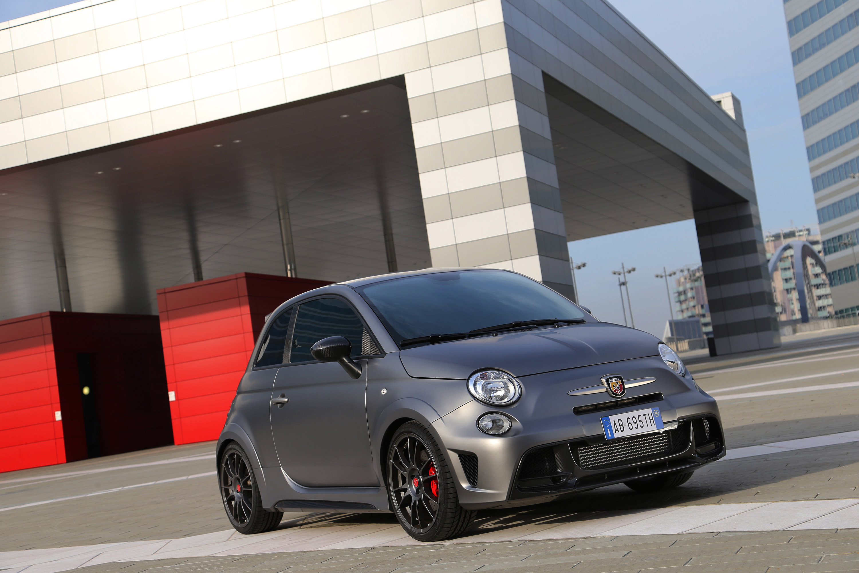 Abarth 695 Biposto photo #36