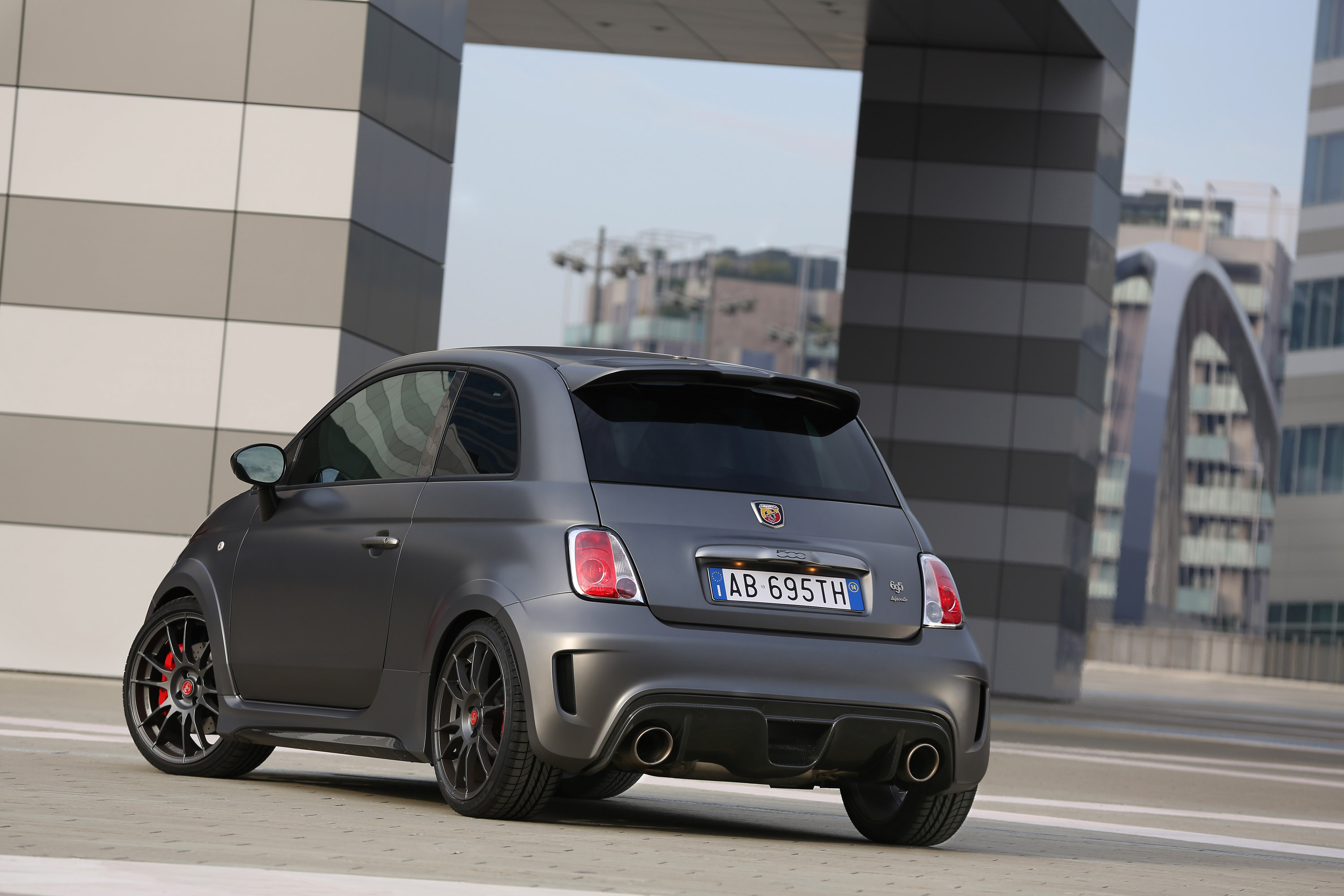 Abarth 695 Biposto photo #38