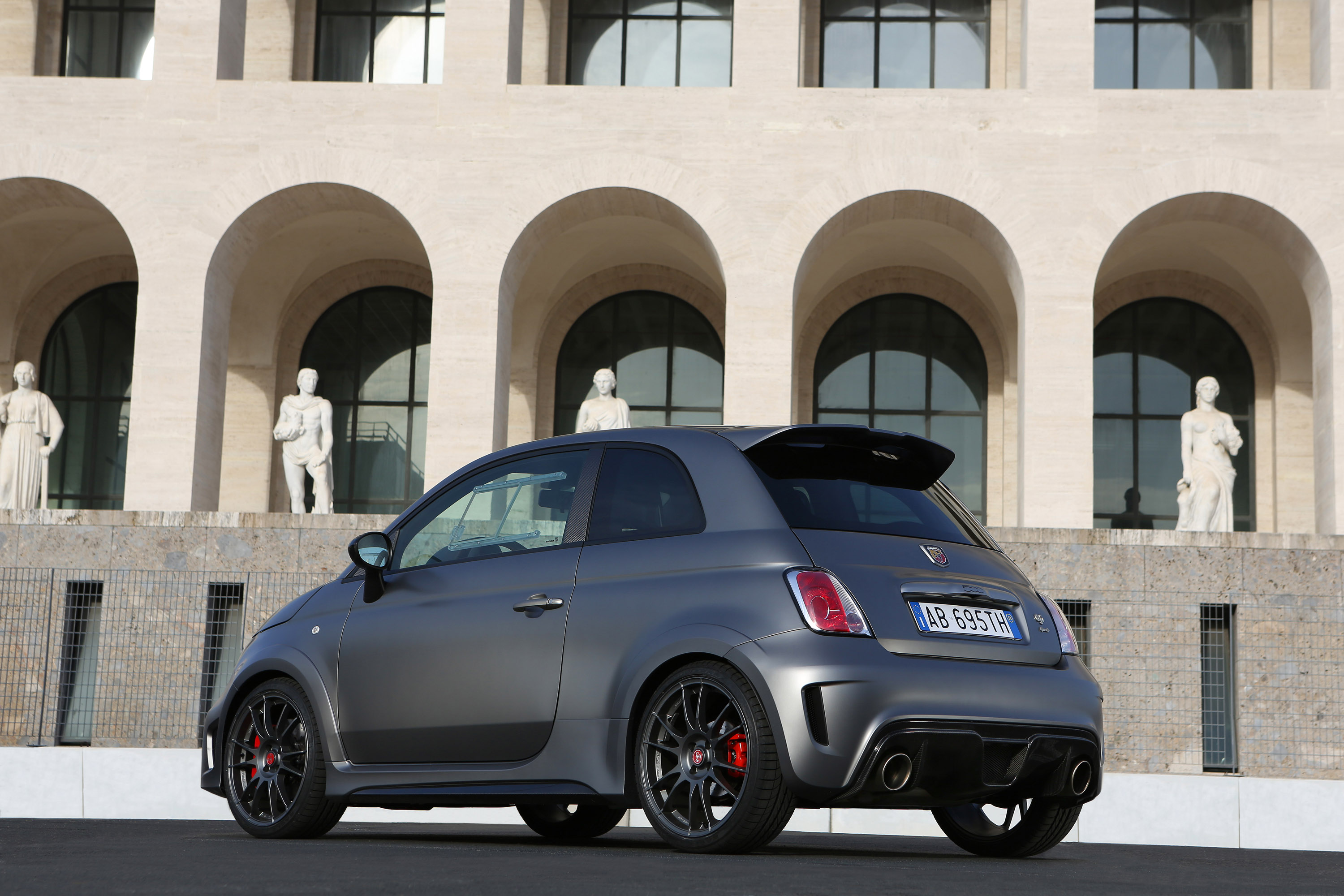 Abarth 695 Biposto photo #39