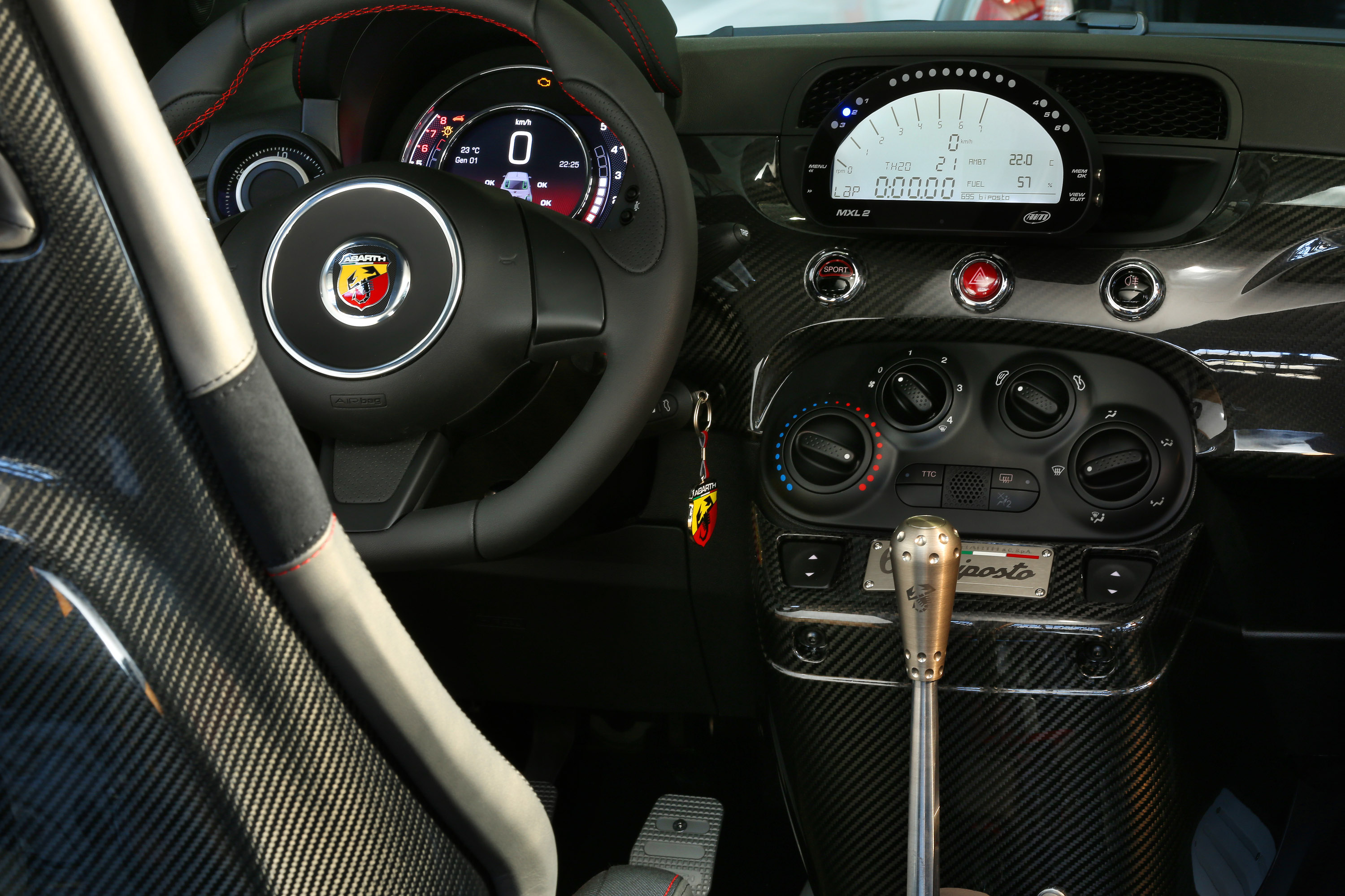 Abarth 695 Biposto photo #53