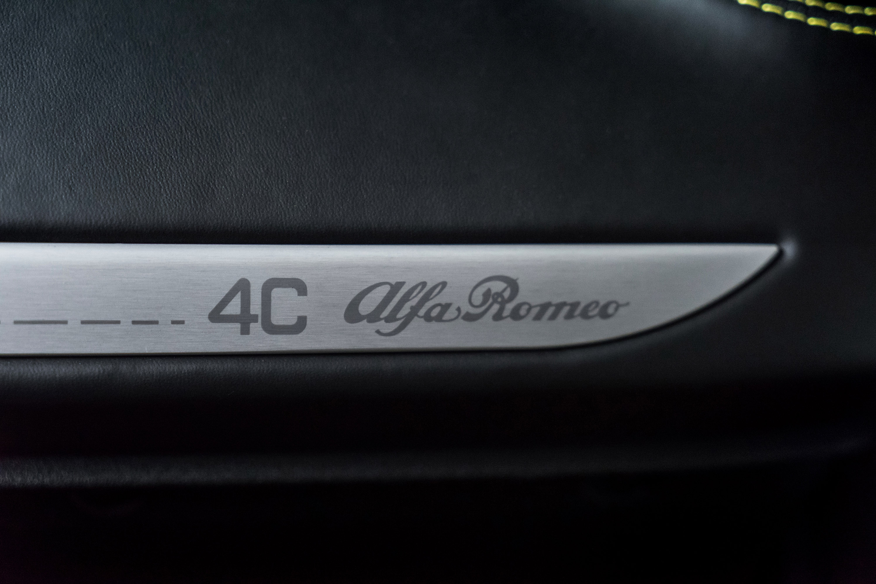 Alfa Romeo 4C Spider photo #69