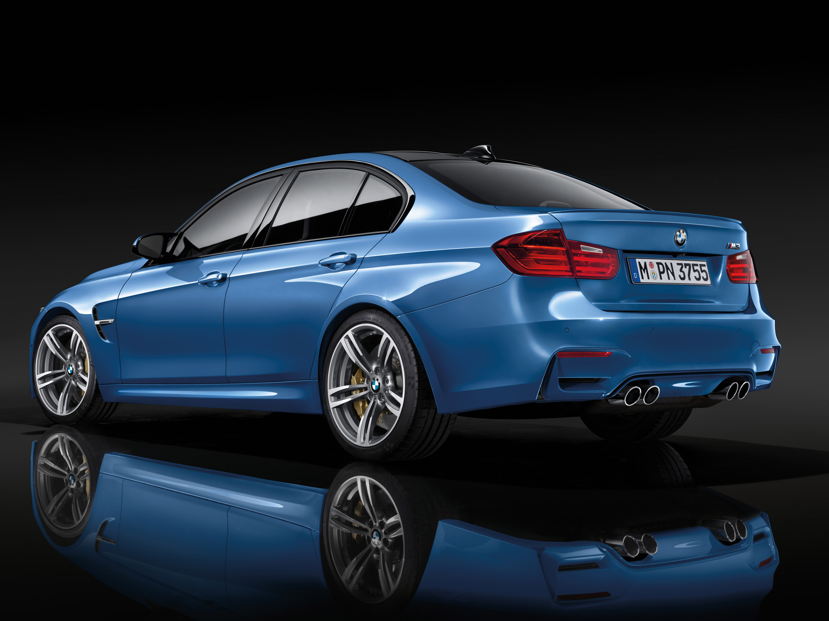 2015 BMW M3 Sedan HD Pictures Carsinvasion