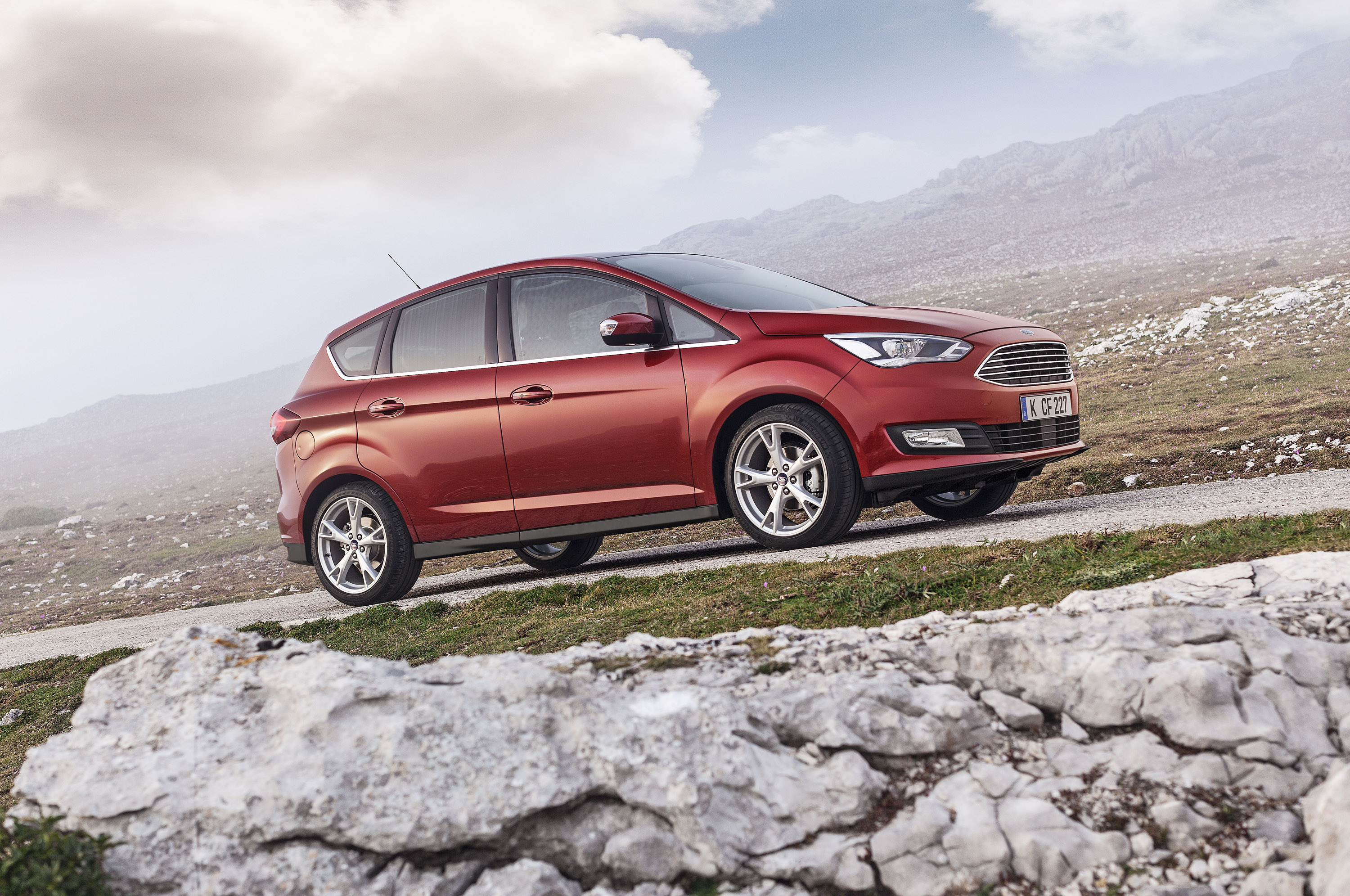 Ford C-MAX photo #15