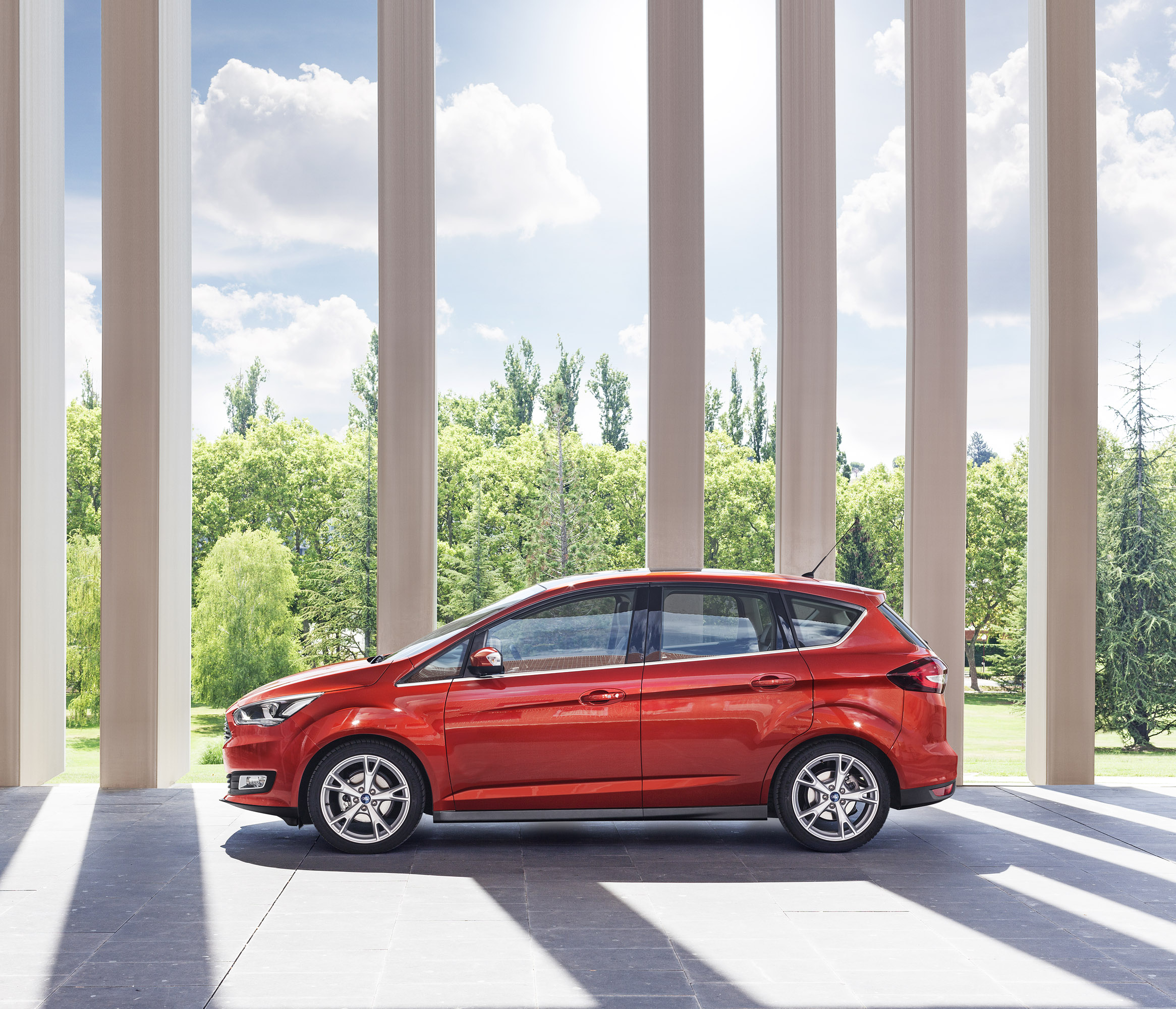 Ford C-MAX photo #24