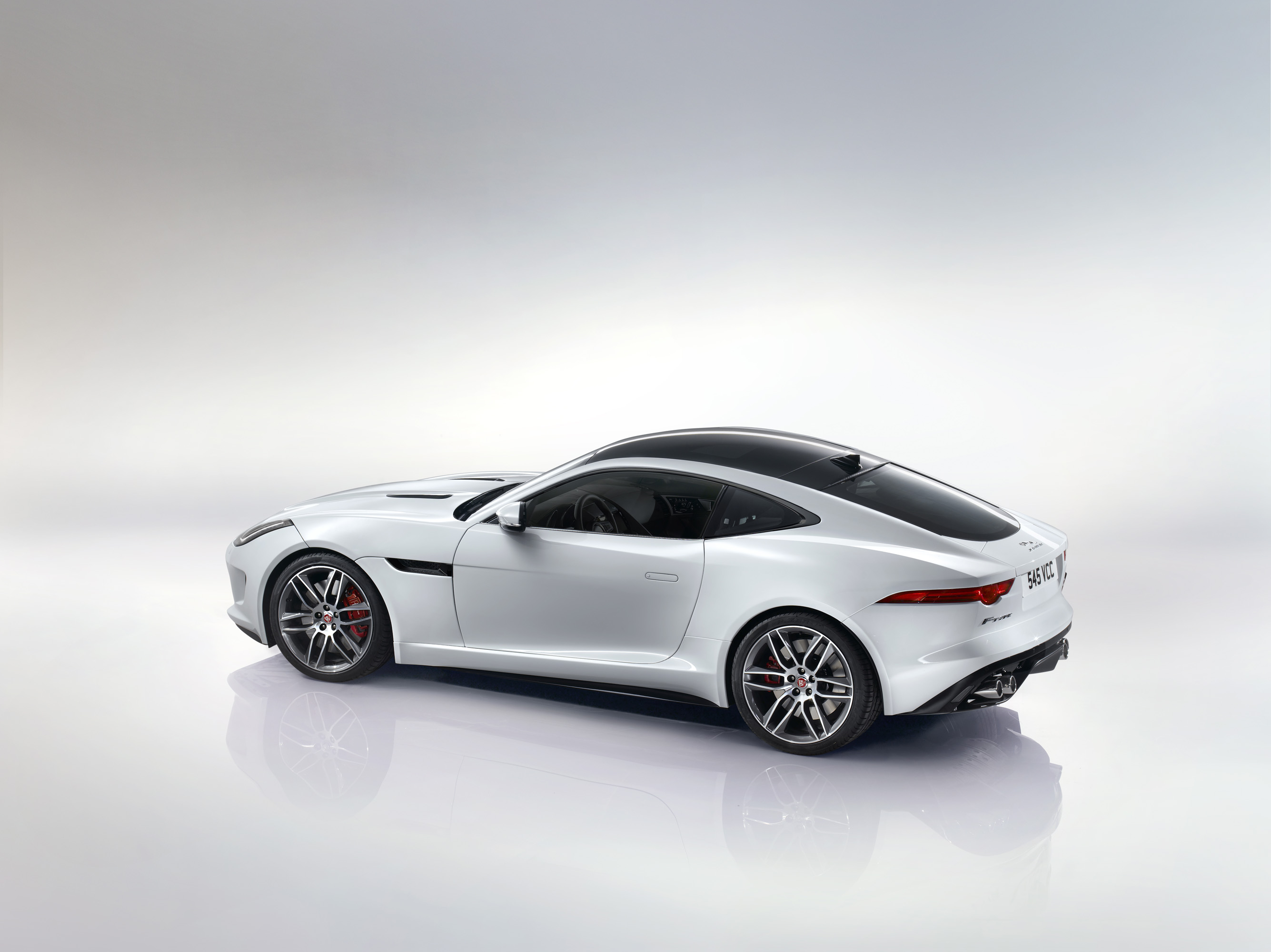 Jaguar F-Type R Coupe photo #39