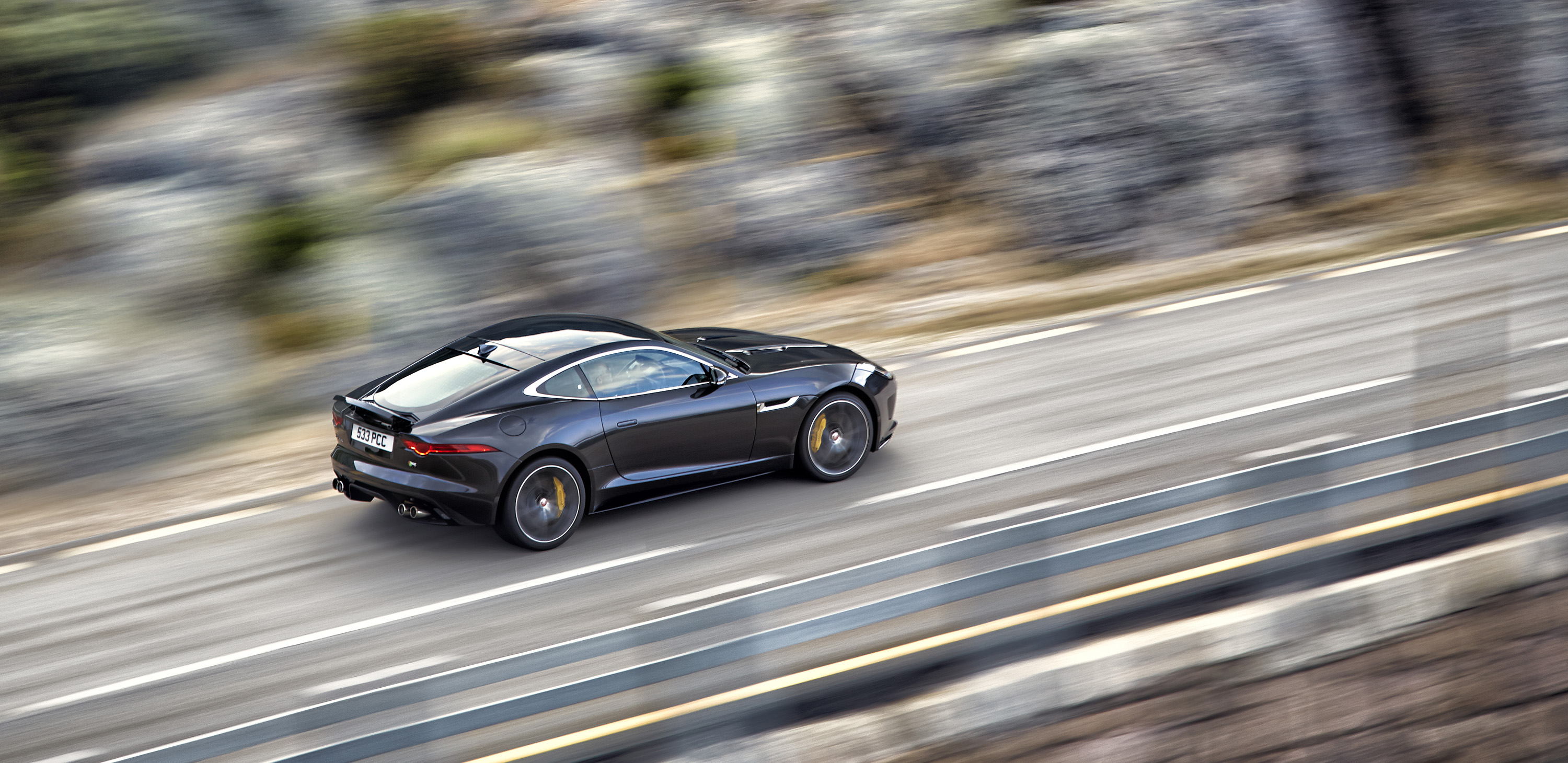 Jaguar F-Type R Coupe photo #42