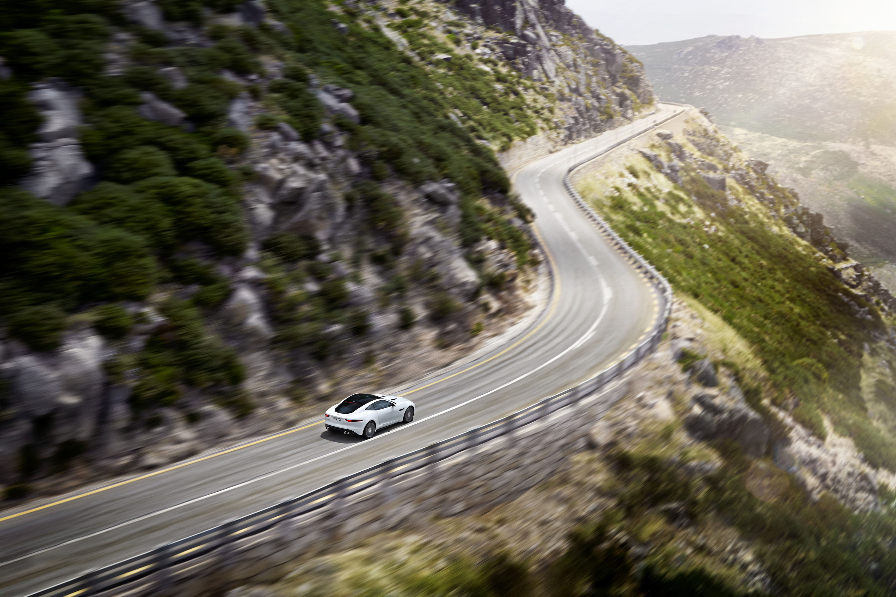 Jaguar F-Type R Coupe photo #48