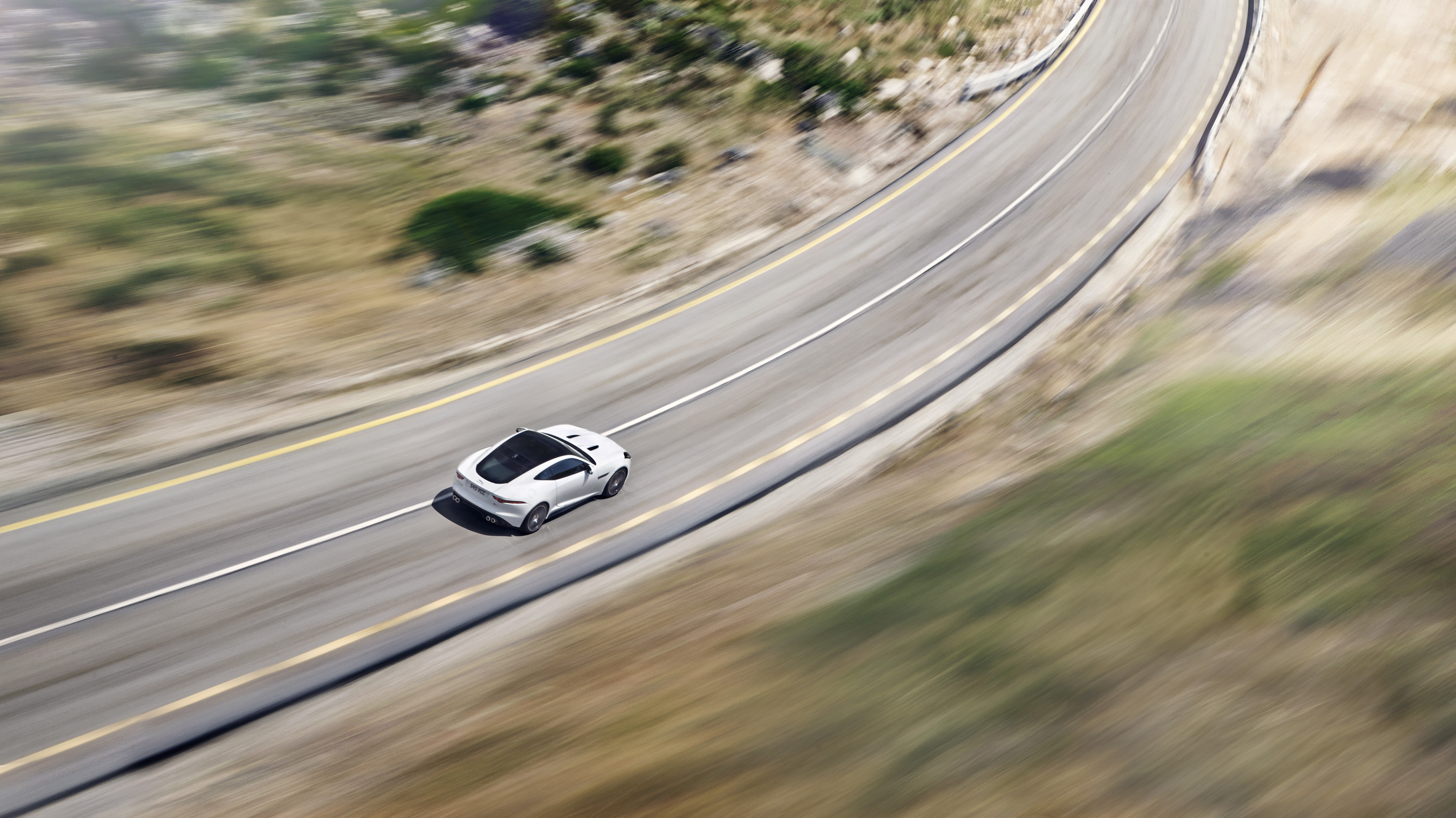 Jaguar F-Type R Coupe photo #50