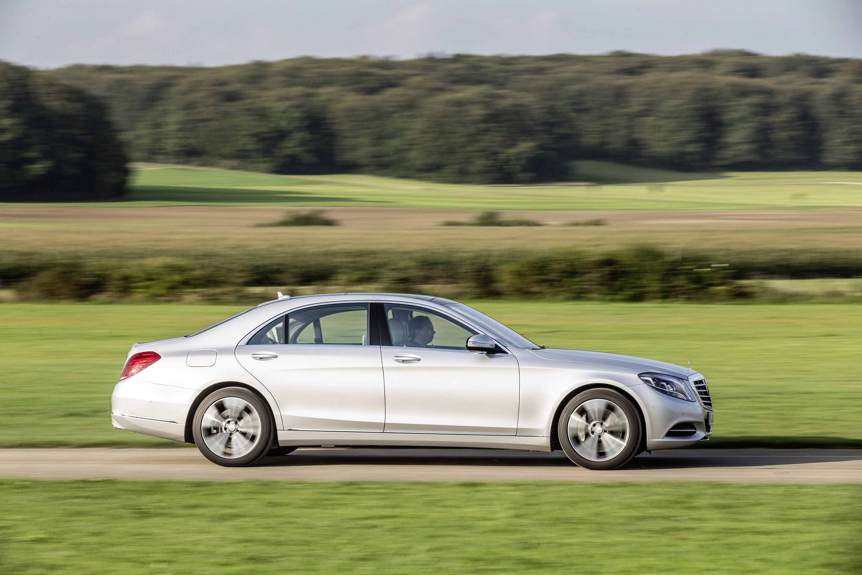 Mercedes-Benz S550 Plug-In Hybrid photo #15