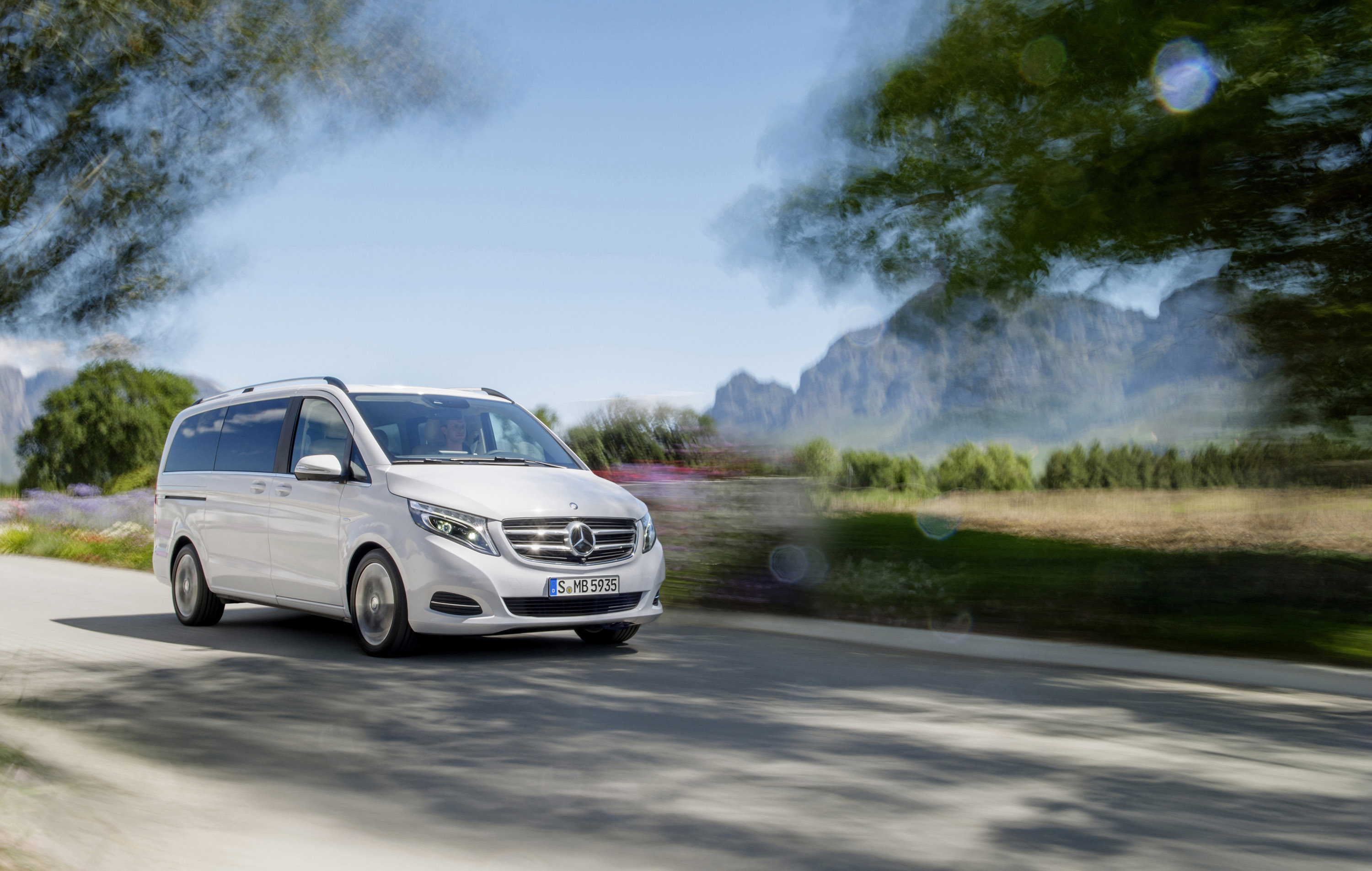 Mercedes-Benz V-Class photo #15