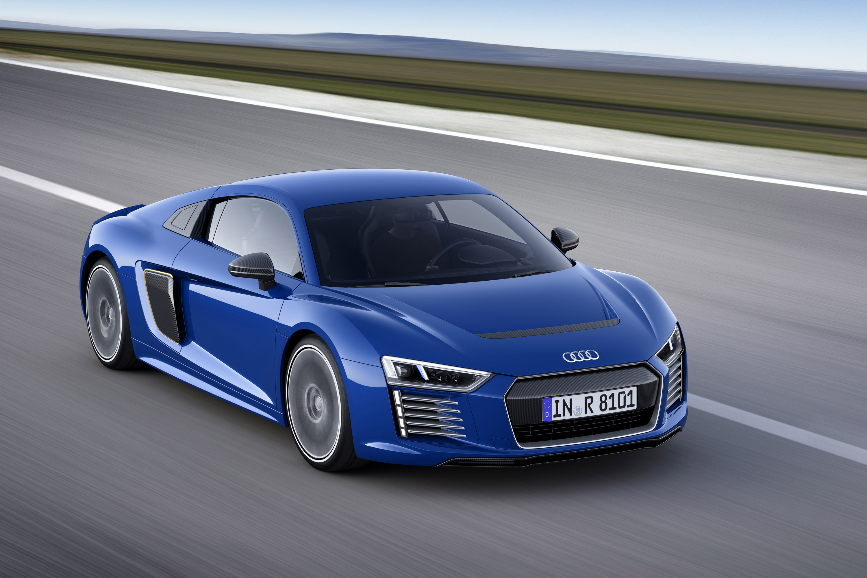 Audi R8 e-tron photo #6