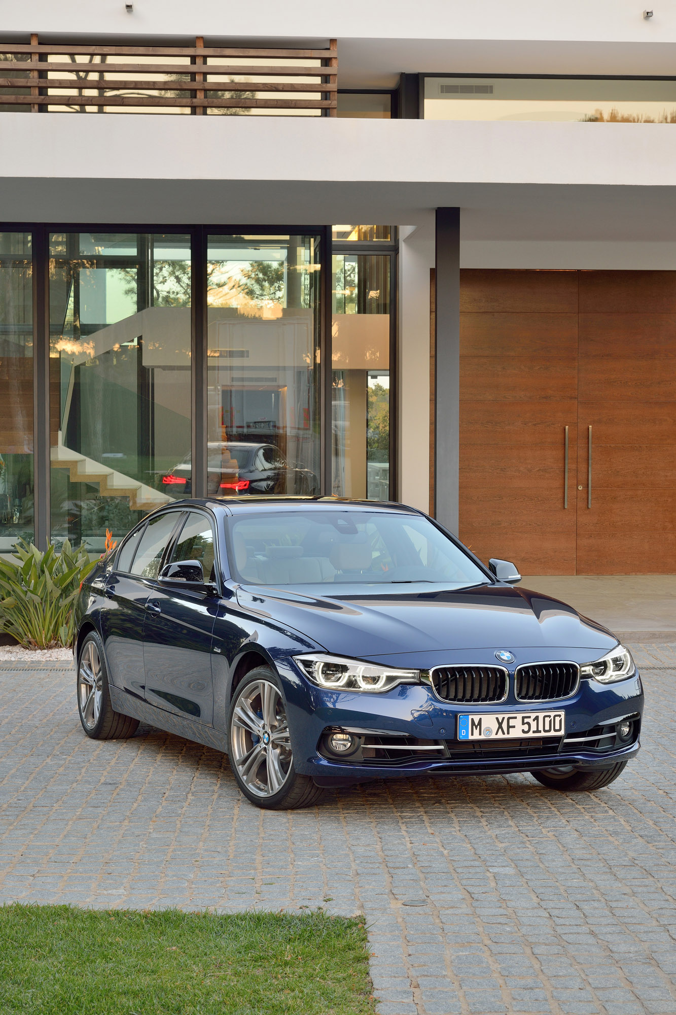 BMW 3-Series photo #21