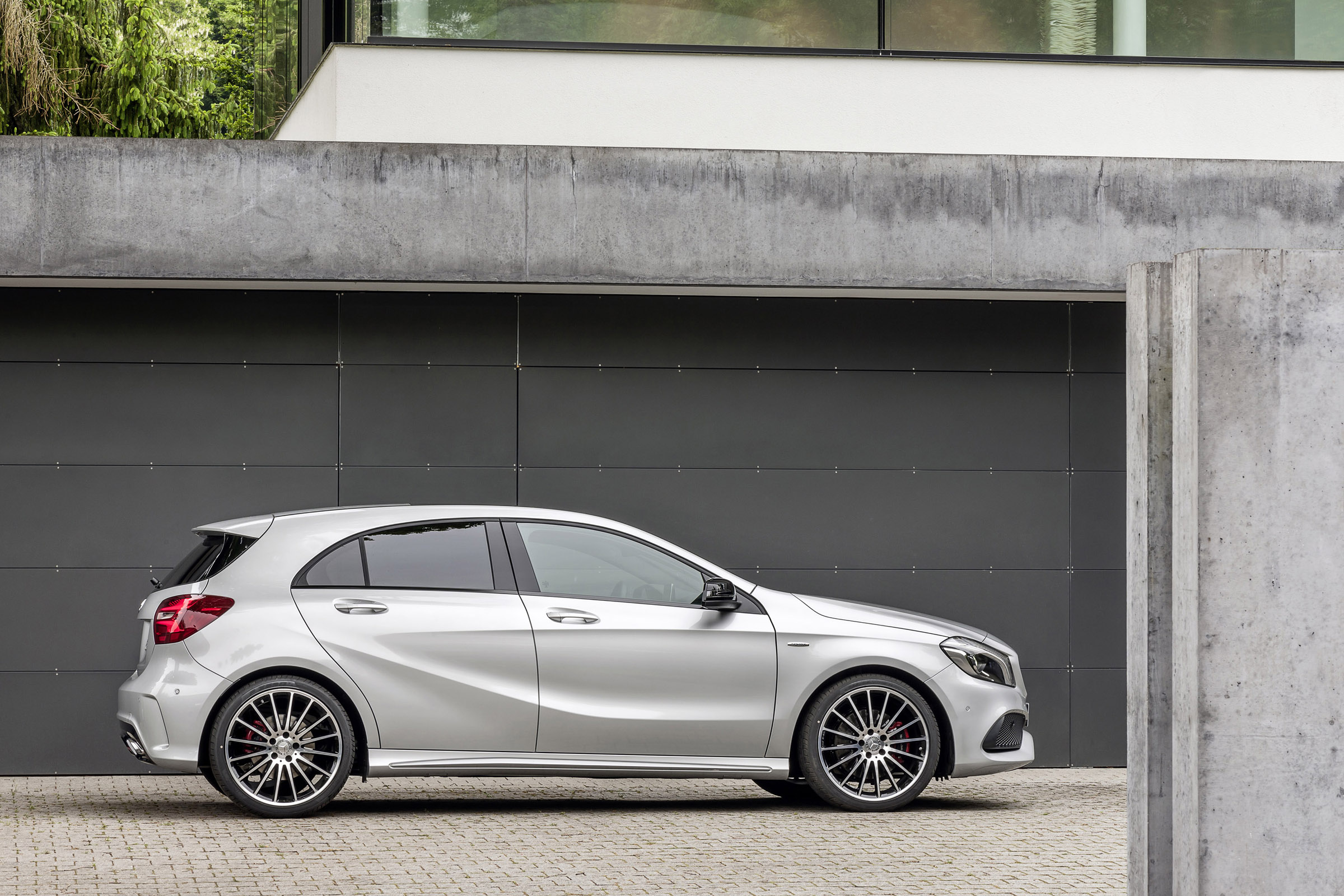 Mercedes-Benz A-Class photo #17