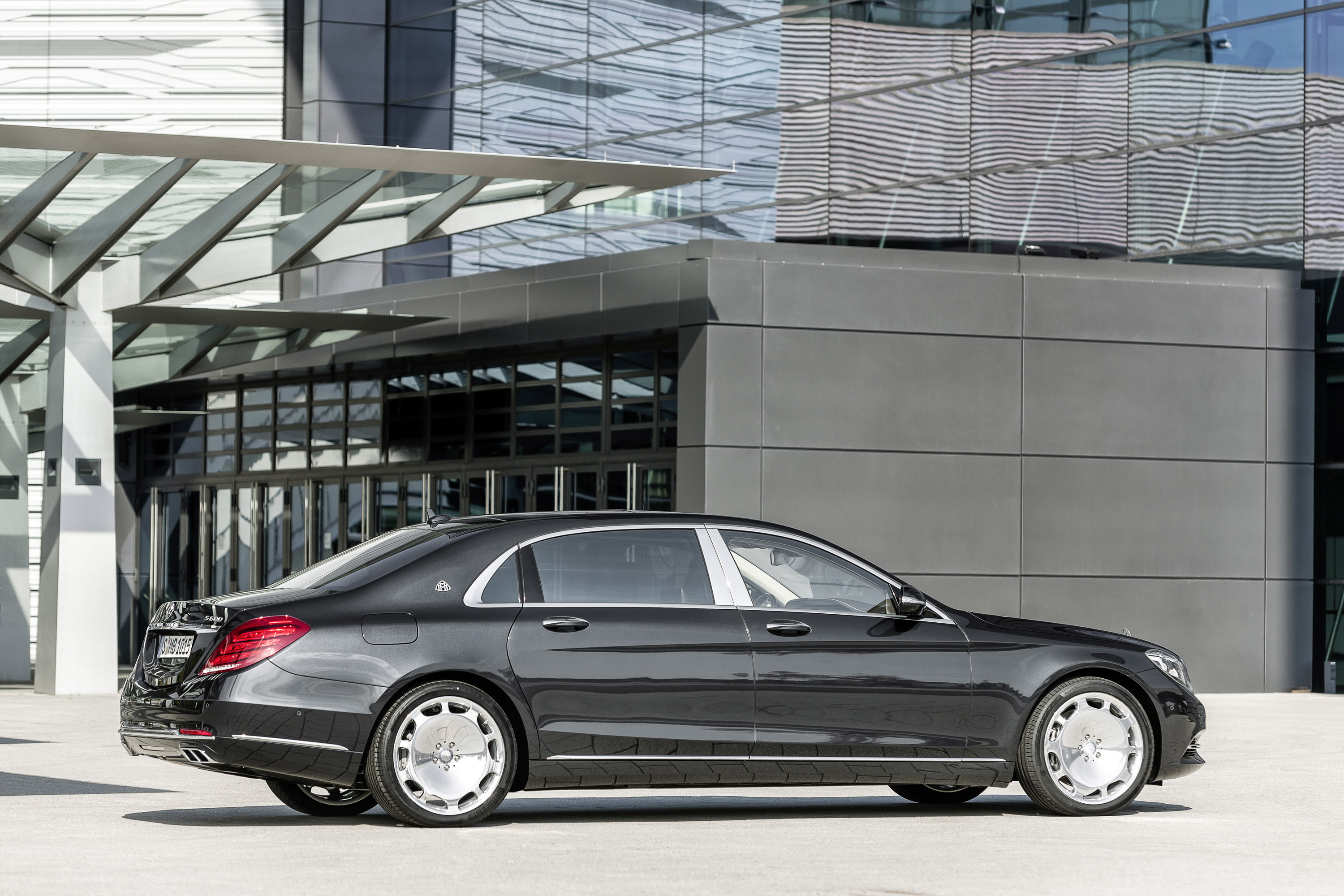 Mercedes-Benz S-Class Maybach photo #19