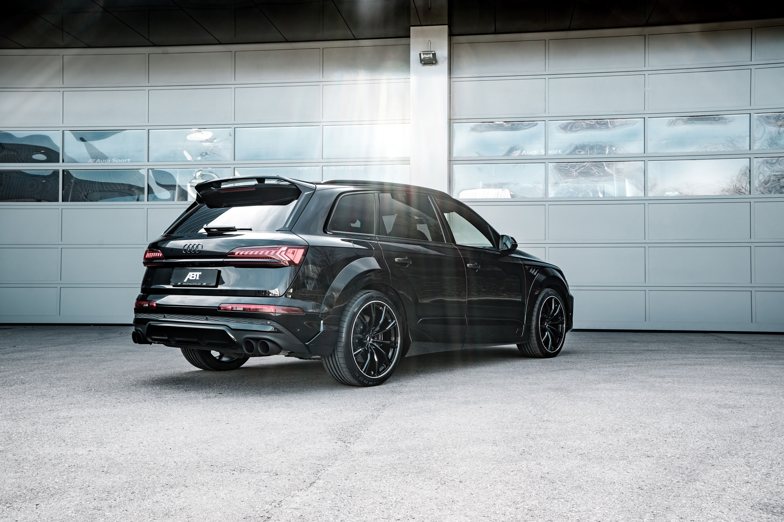 Audi SQ7 Wide Body photo #21