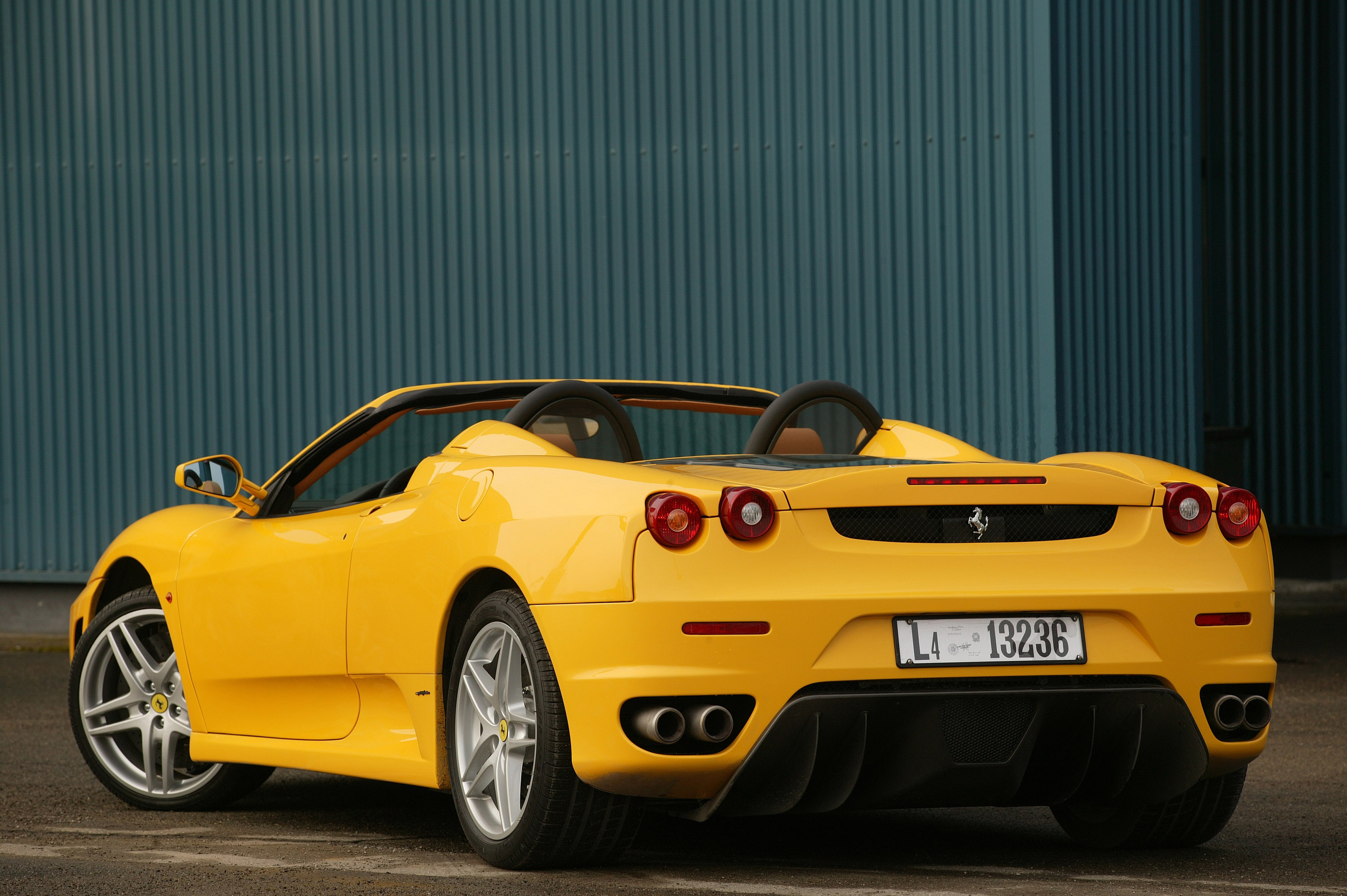 Ferrari f430 желтая