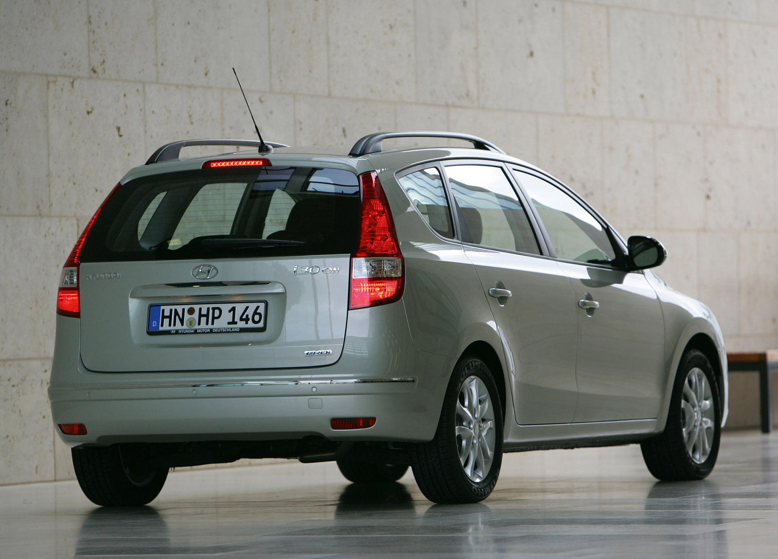 Вид 2008. Hyundai i30 CW универсал. Hyundai i30 универсал 2008. Hyundai i30 CW 2008. Hyundai i30 2009 универсал.