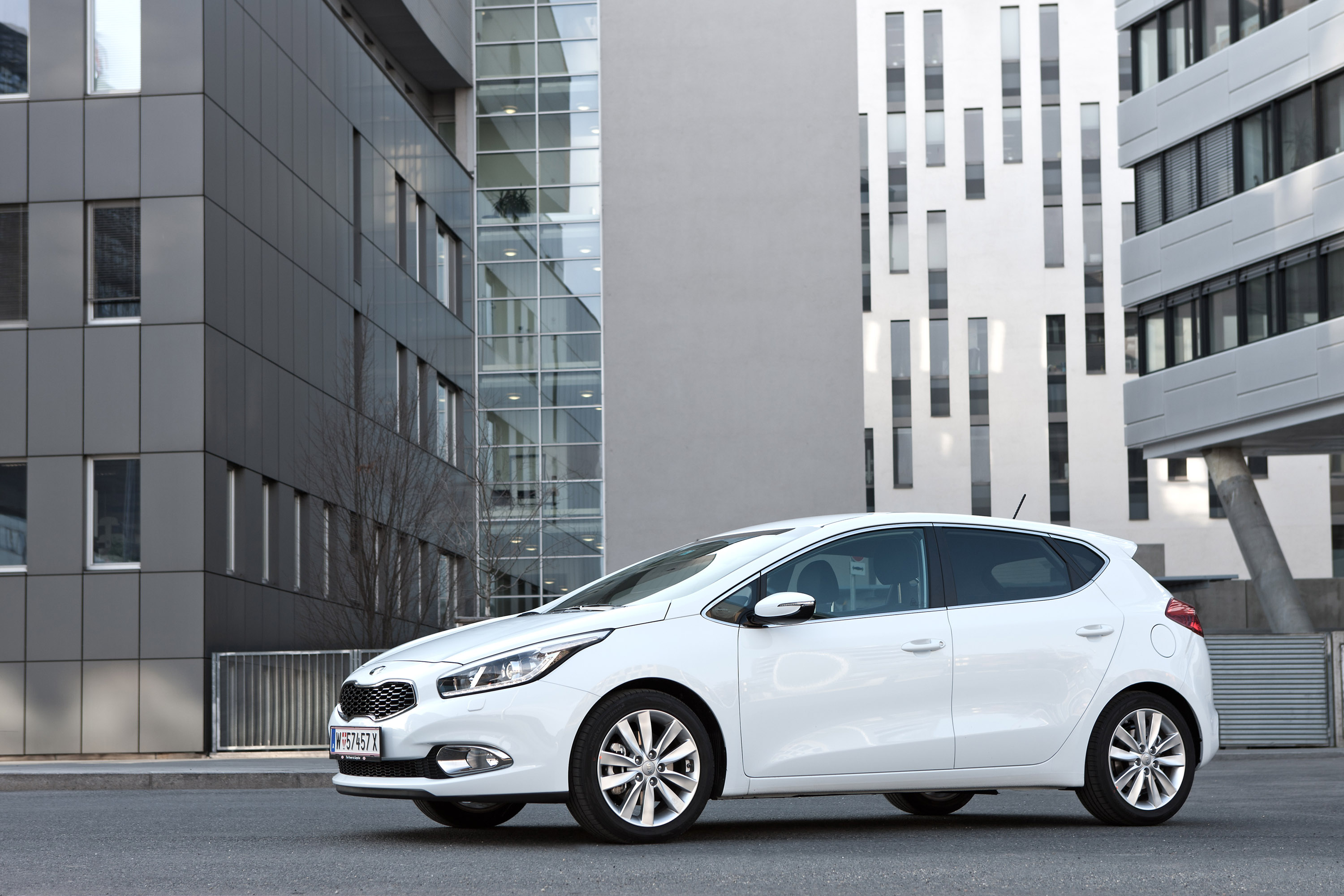 Kia Ceed седан 2012