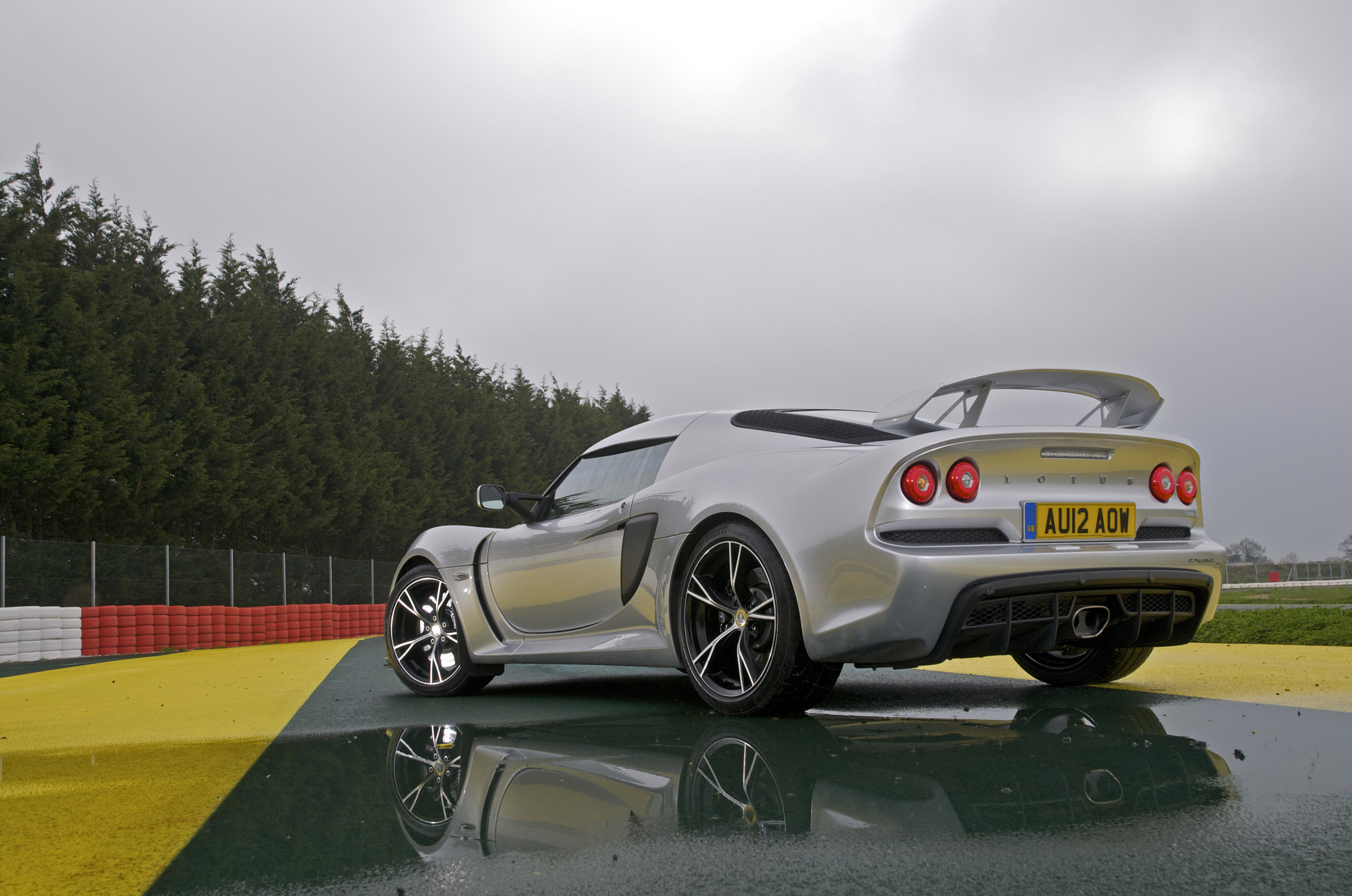 Lotus exige s 006