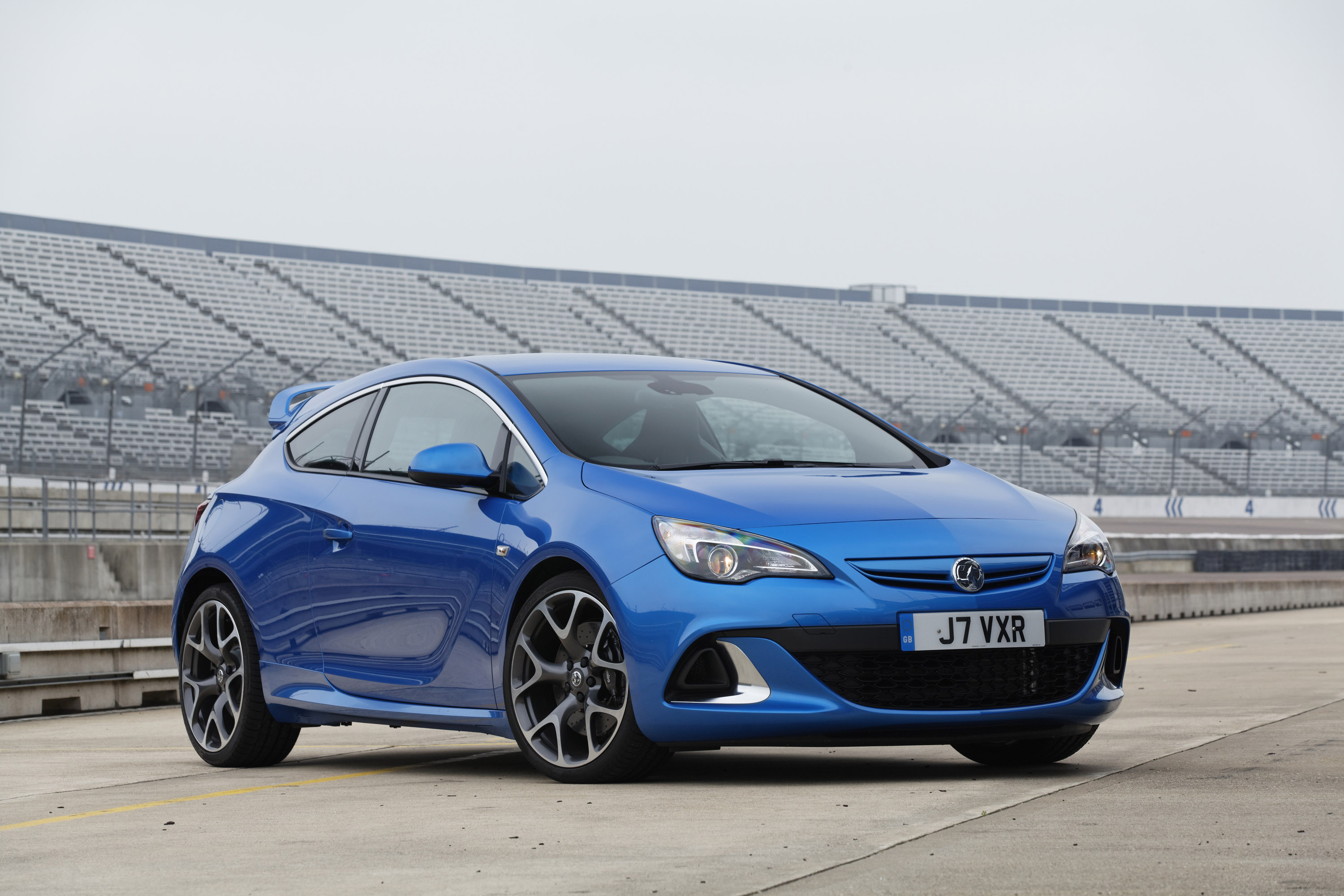 Opel Astra OPC 2015