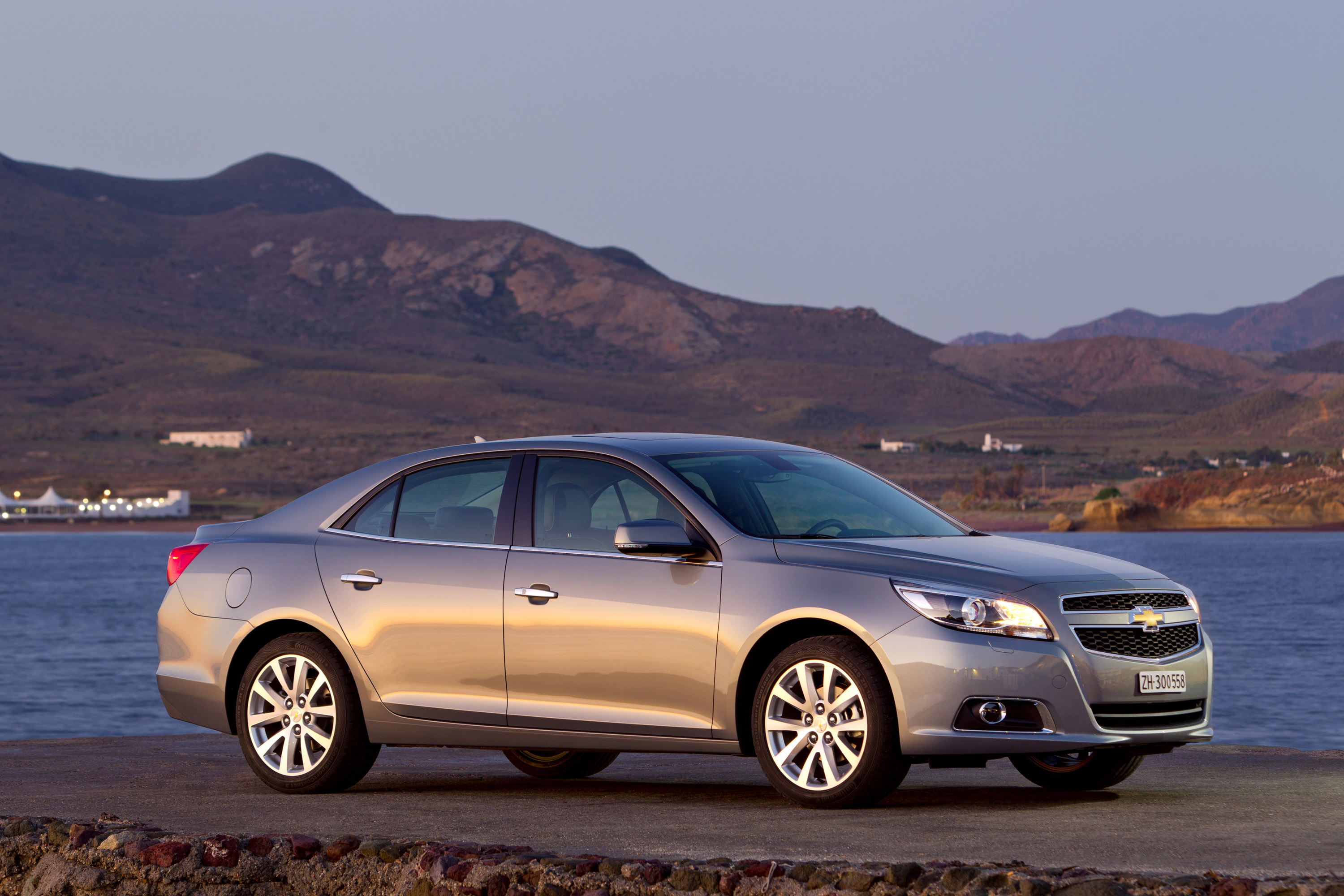 Автомобили 2012 года фото. Chevrolet Malibu седан. Chevrolet Malibu 2012. Chevrolet Malibu 2013. Chevrolet Malibu 1.