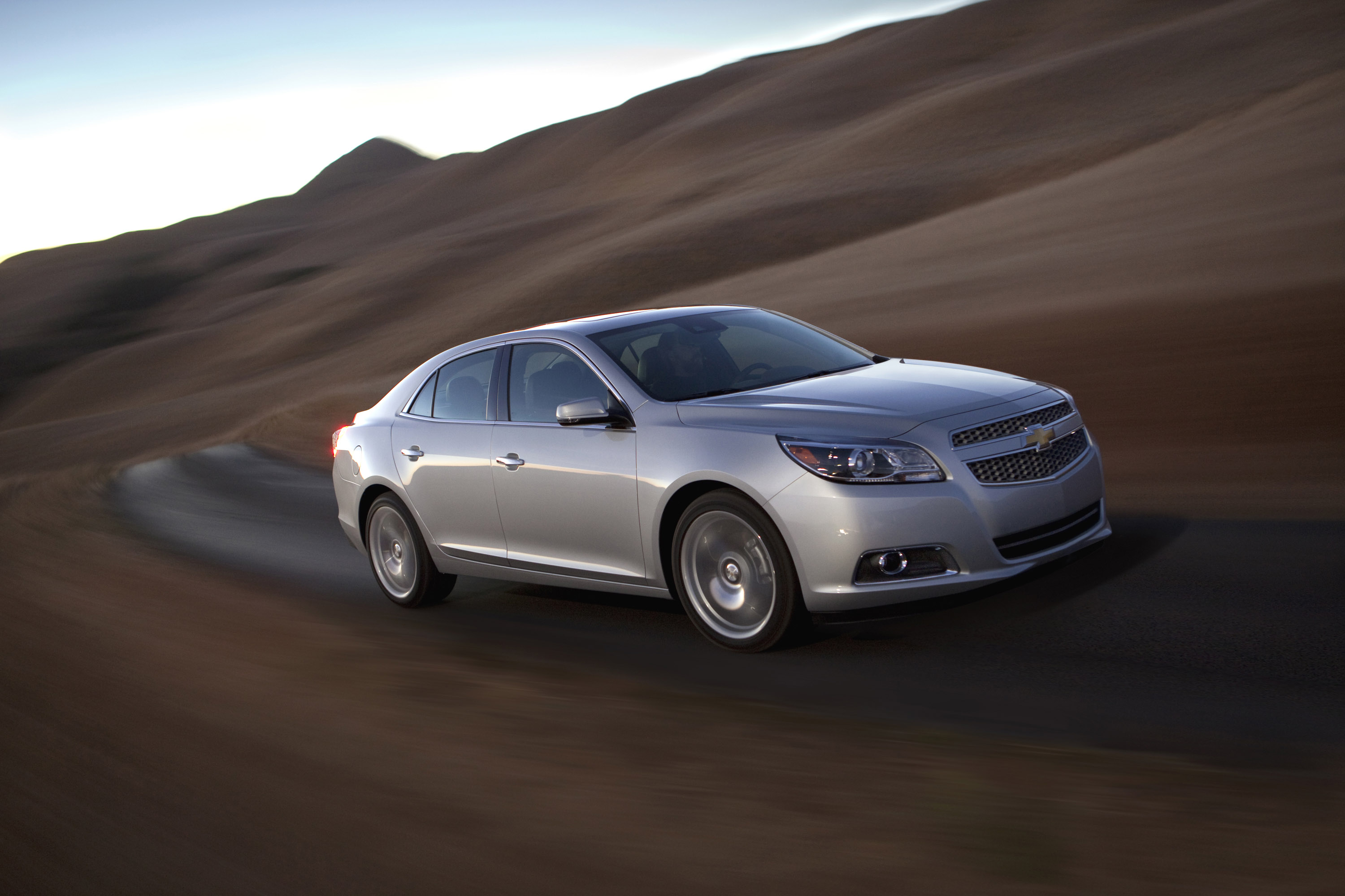 Машина седан. Chevrolet Malibu LTZ. Шевроле Малибу 201. Malibu.Turbo.LTZ. Турбо 2013 Шевроле.