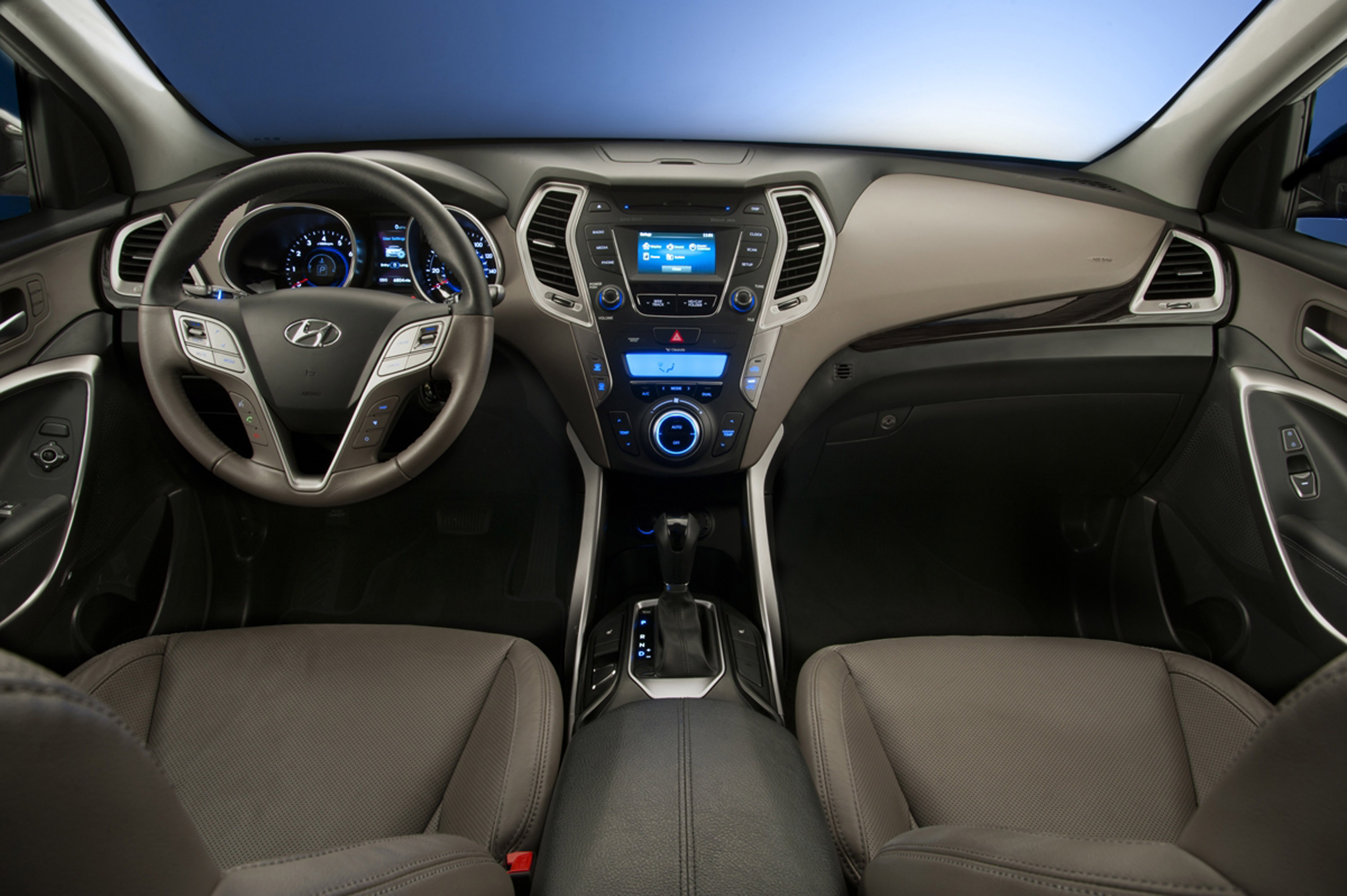 Санта фе 2013. Hyundai Санта Фе 2014 салон. Hyundai Santa Fe салон. Hyundai Santa Fe 2013 Interior. Hyundai Santa Fe 2013 интерьер.