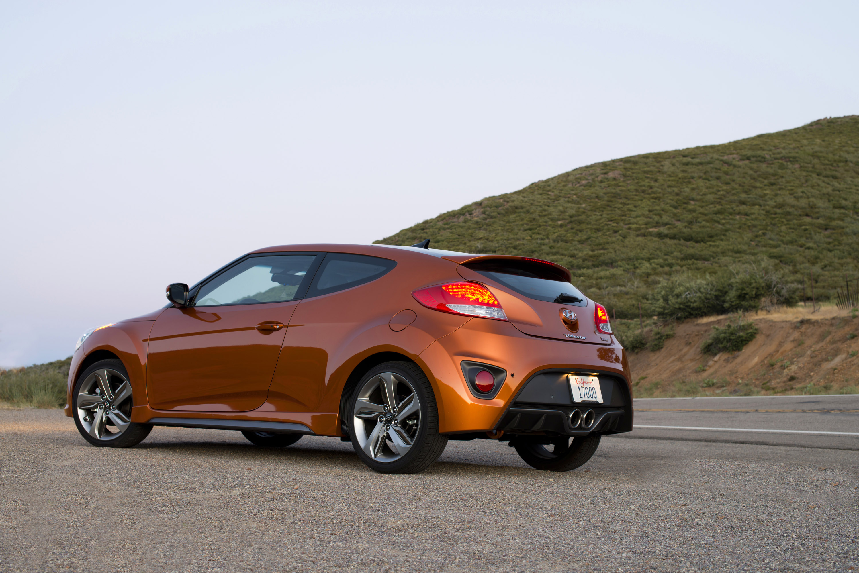 Hyundai Veloster Turbo photo #24