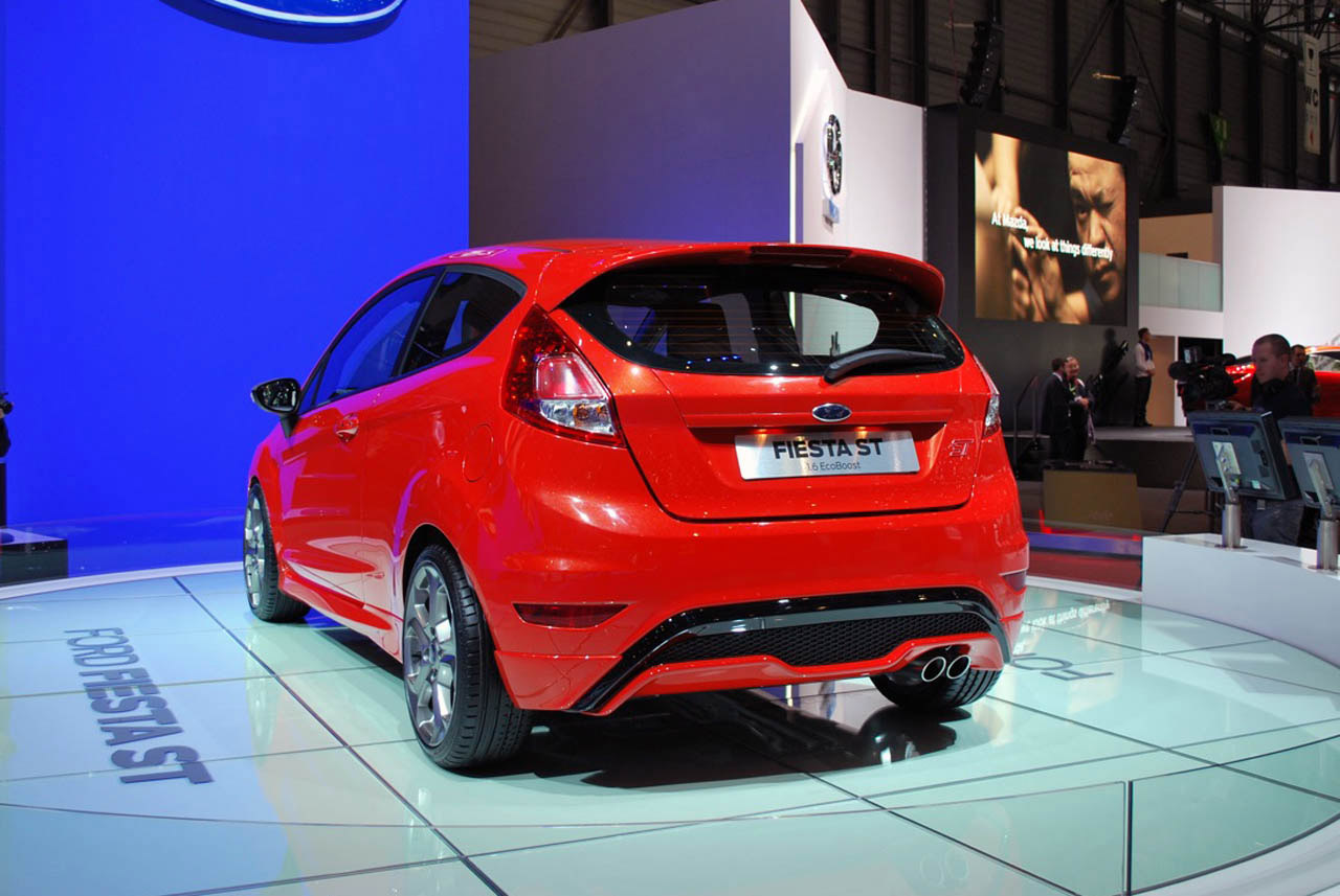 Ford Fiesta St пятидверный