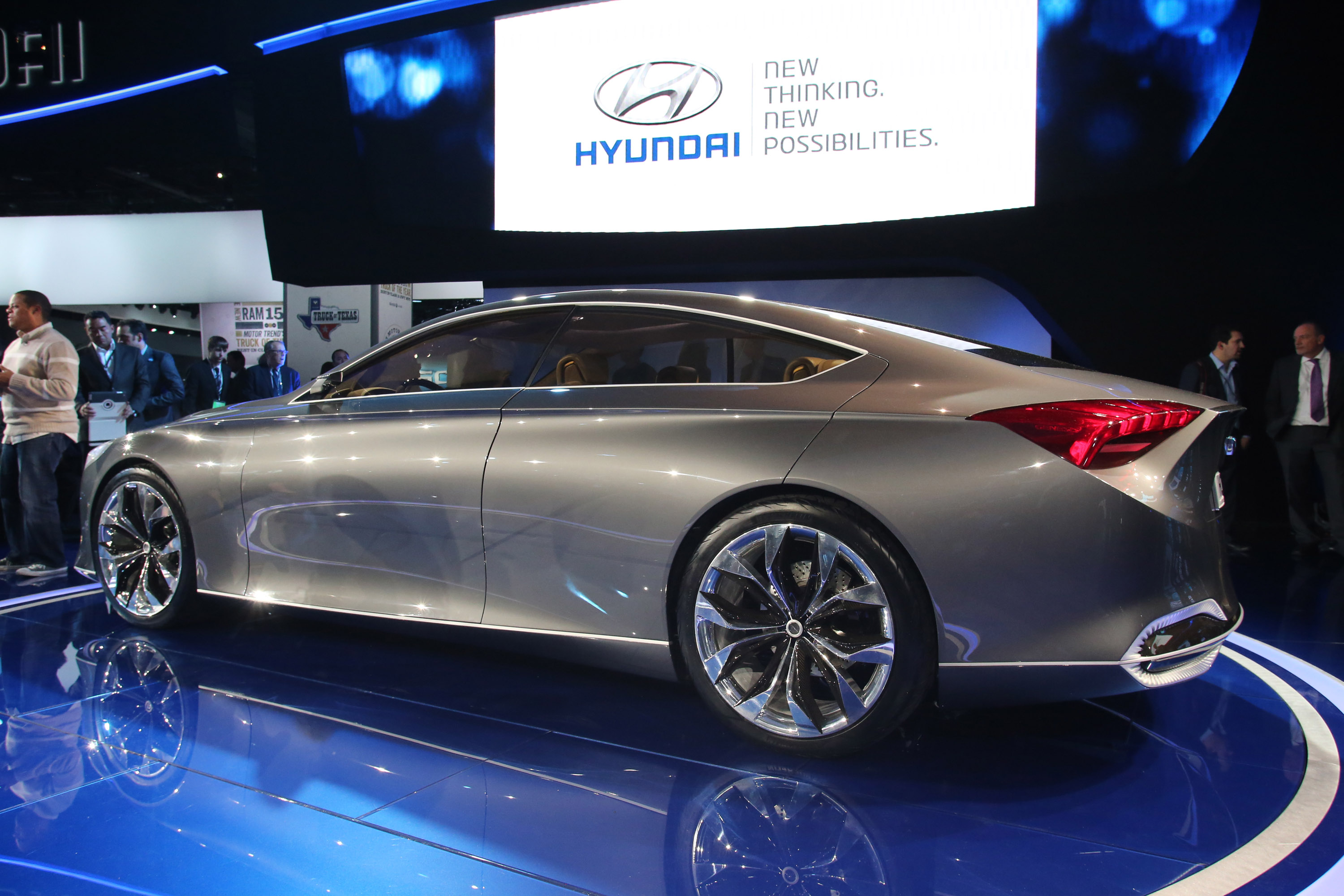 Genesis 14. Hyundai HCD-14 Genesis. Hyundai 2013 Concept. Hyundai концепт кар. New Hyundai Concept sedan.