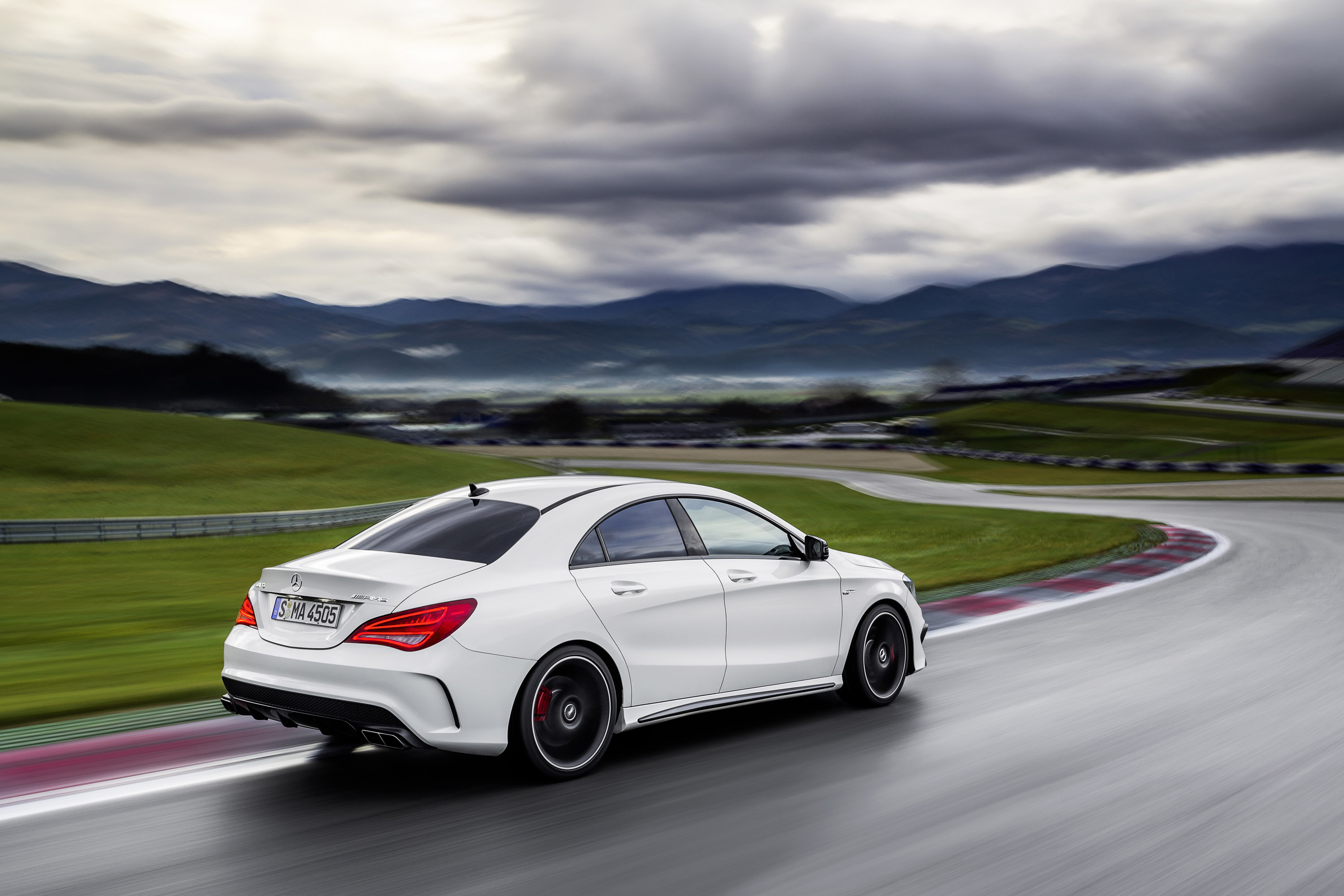 Cla 45 amg. Mercedes CLA AMG 2014. Mercedes Benz CLA 45. Мерседес Бенц CLA 45. Mercedes Benz CLA 45 AMG.