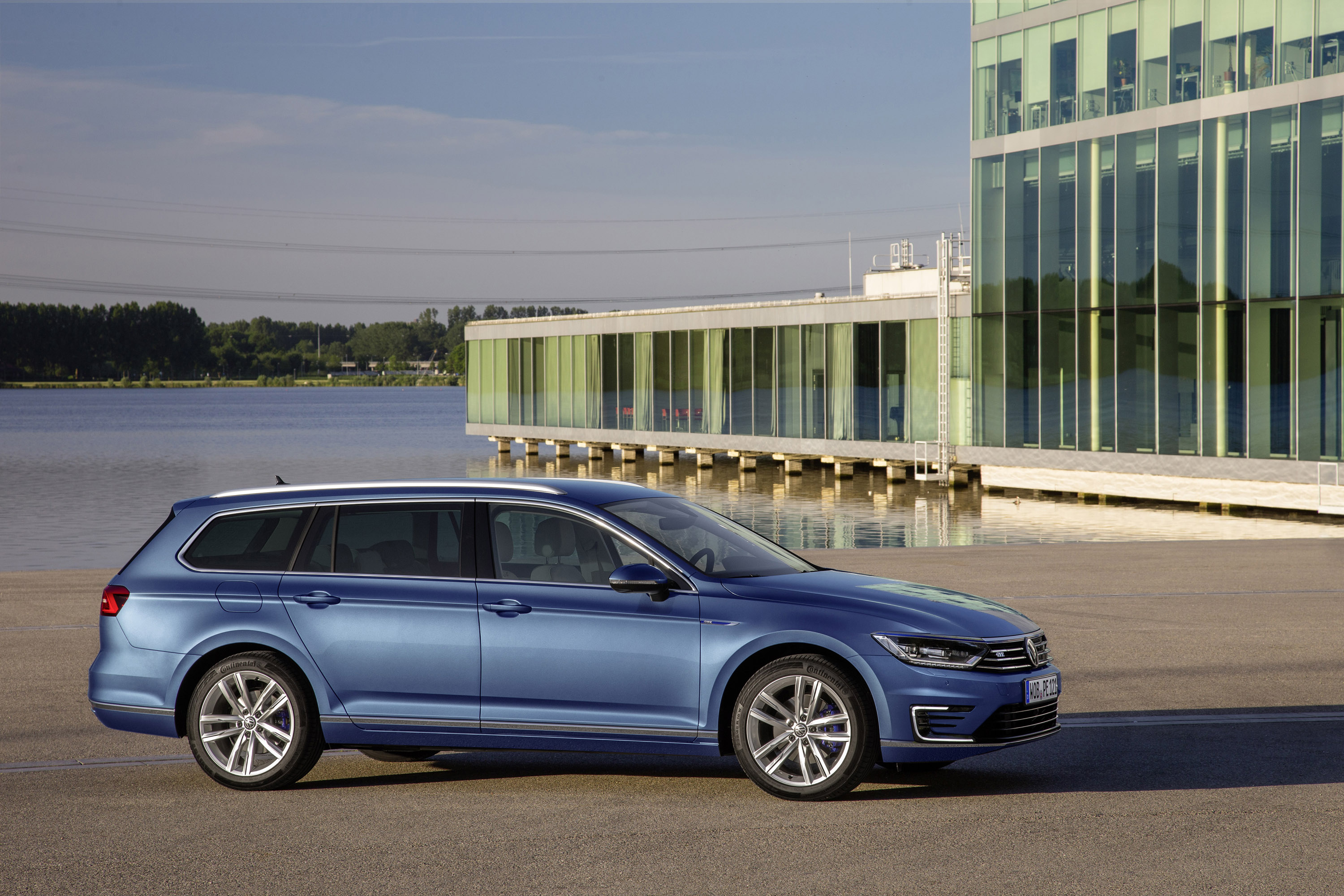 VW Passat универсал 2020